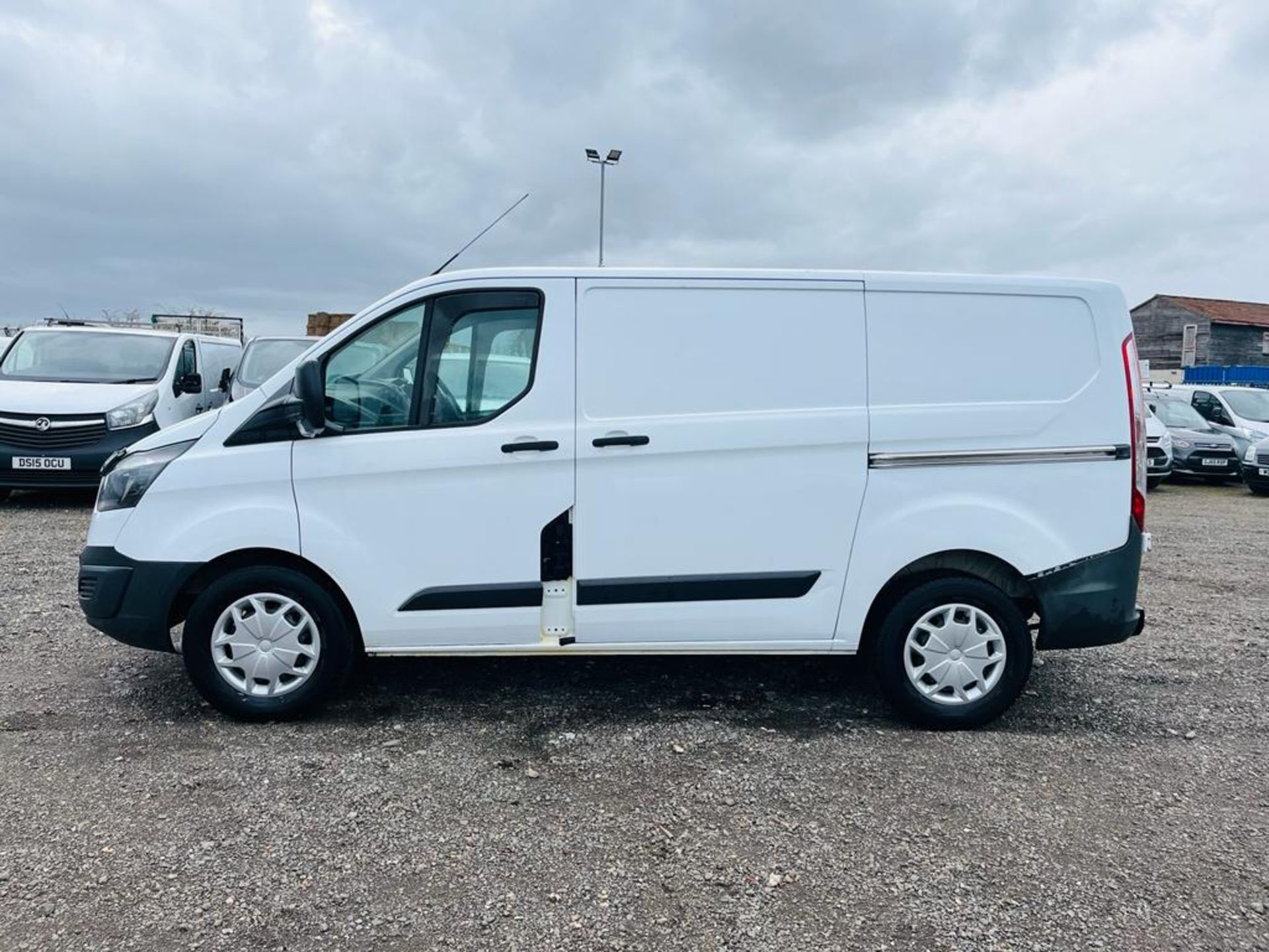 ** ON SALE ** Ford Transit Custom 2.2 TDCI EcoTech L1 H1 2014 '14 Reg' - Panel Van - Image 4 of 24