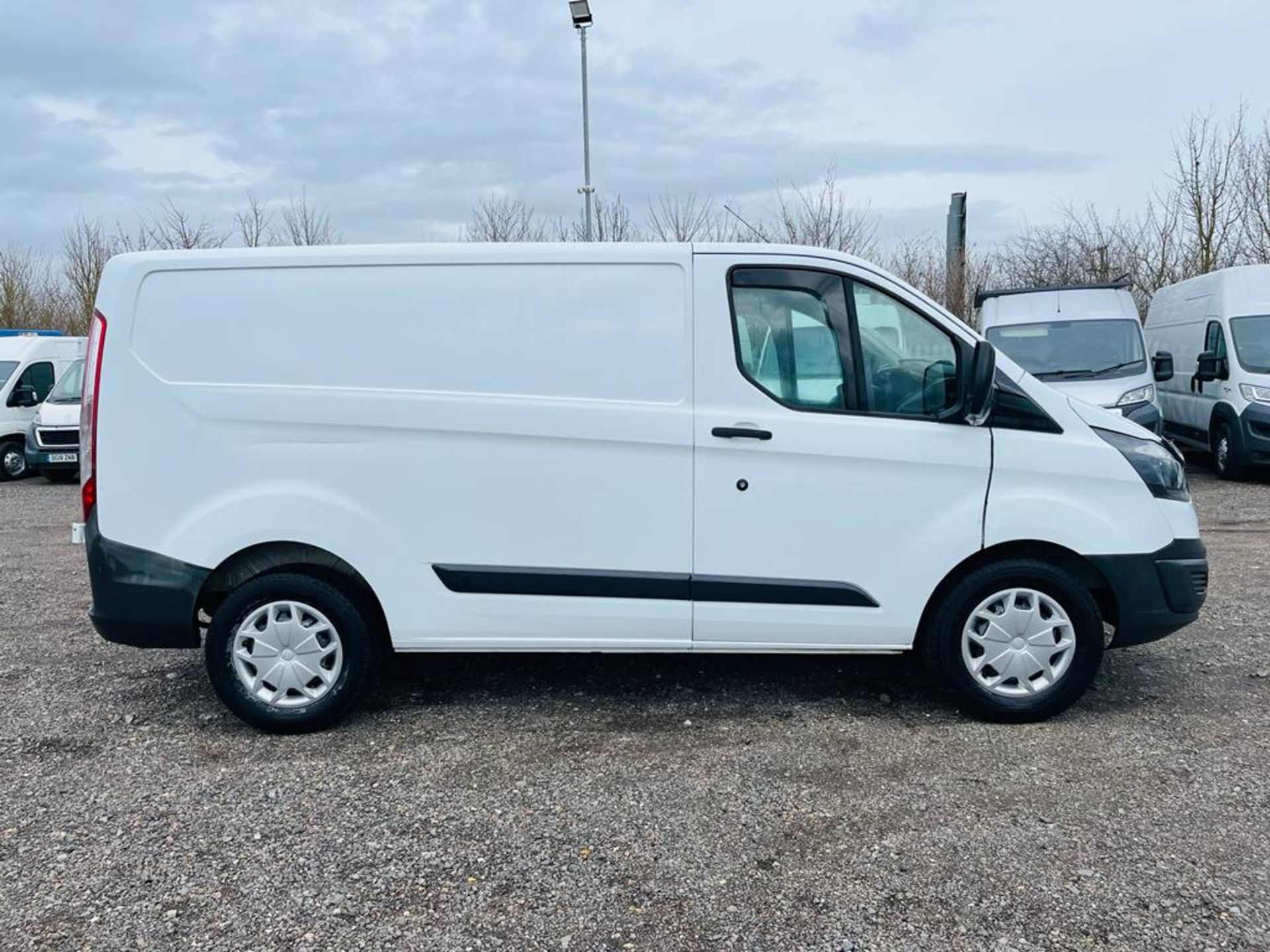 ** ON SALE ** Ford Transit Custom 2.2 TDCI EcoTech L1 H1 2014 '14 Reg' - Panel Van - Image 12 of 24