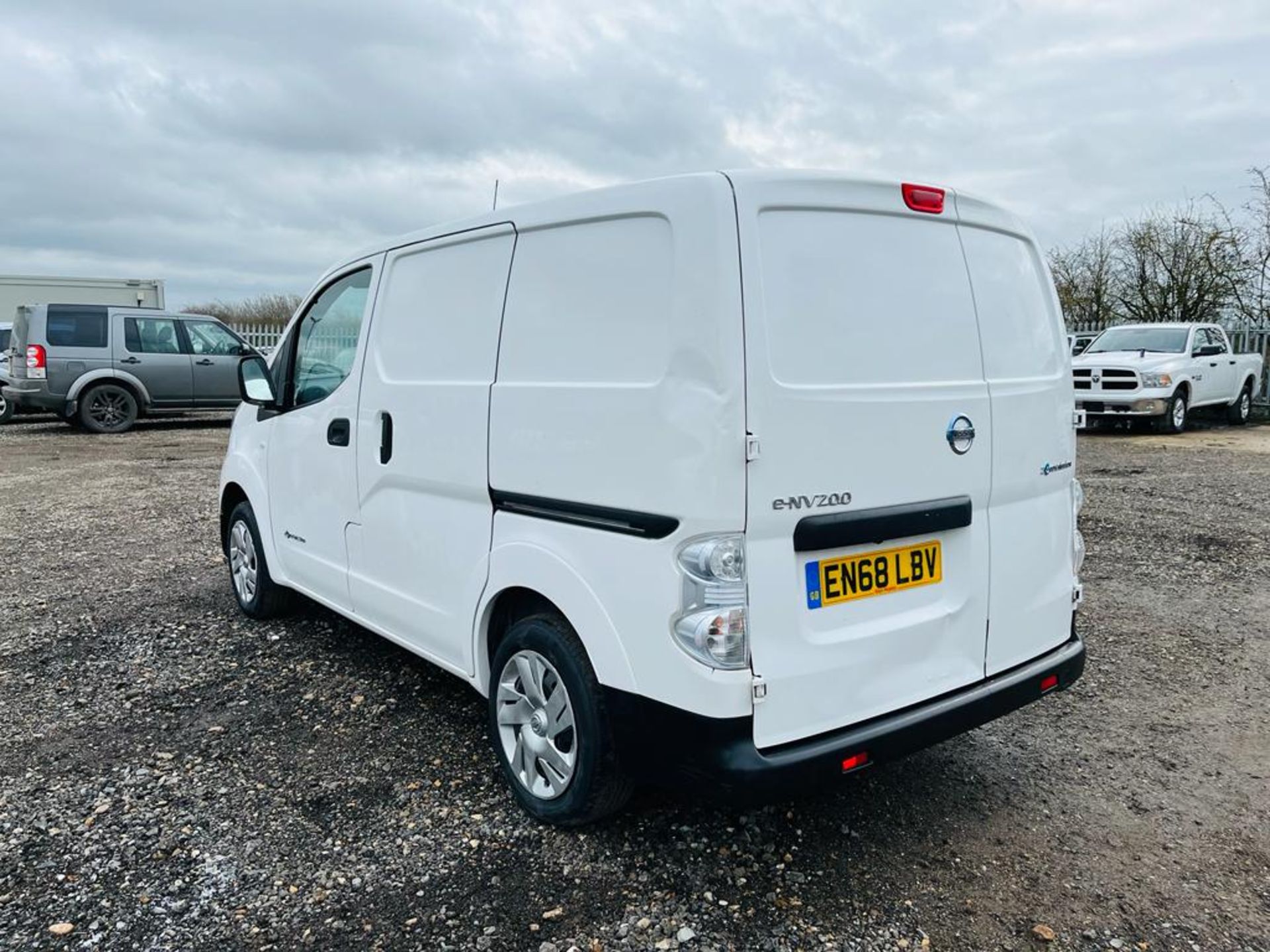 ** ON SALE ** Nissan E-NV200 Acenta 40kwh 80KW Auto 2019 '68 Reg' Electricity - ULEZ Compliant - A/C - Image 7 of 25