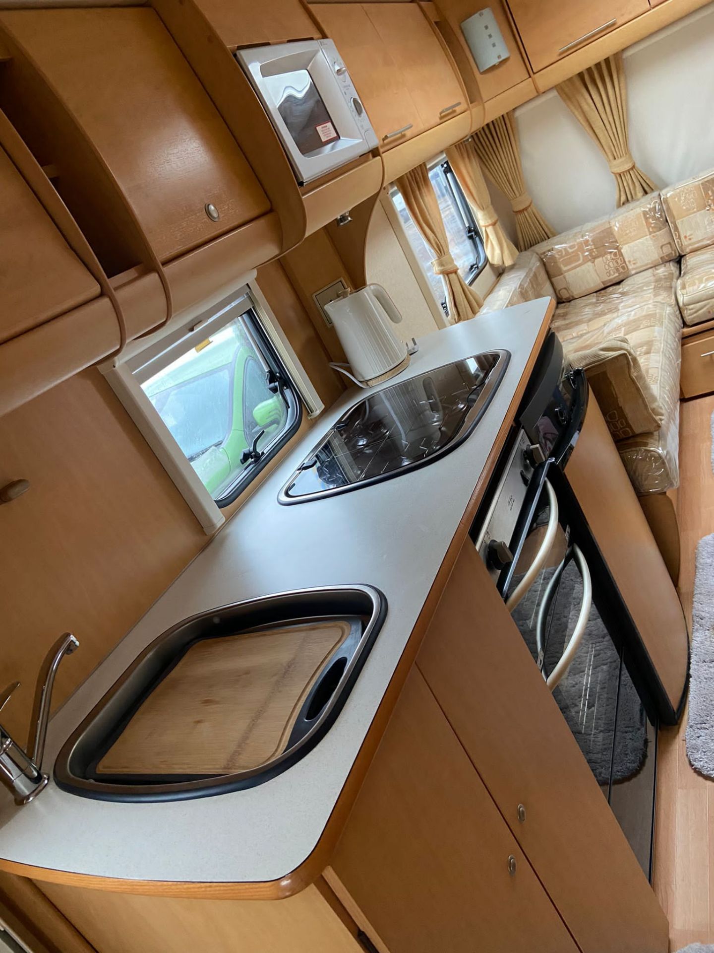 ** ON SALE ** Bailey Pageant series 6 - 4 Berth - '2007 Year' Middle Bathroom - No Vat - Image 8 of 11