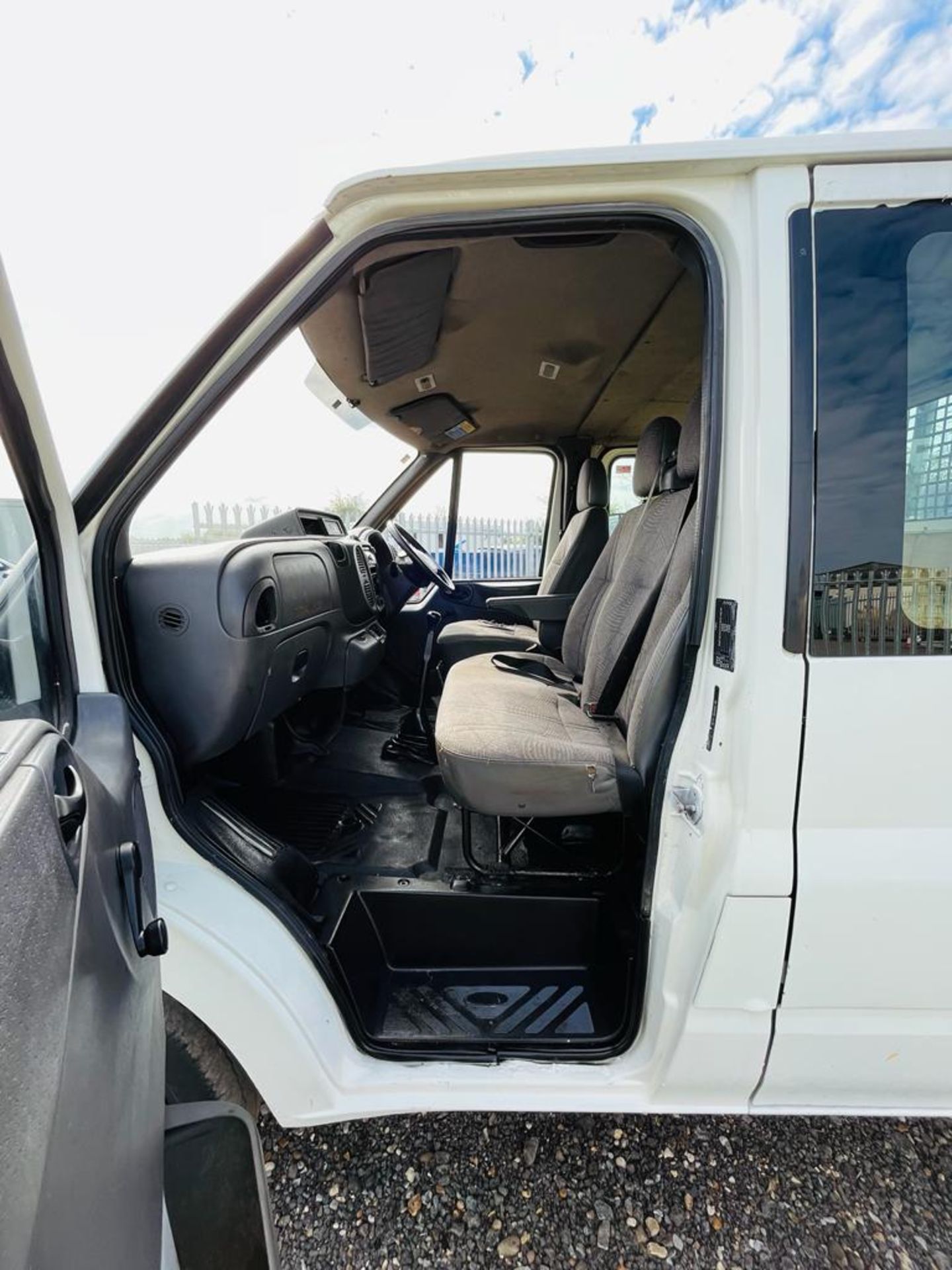 ** ON SALE ** Ford Transit 2.4 TD 350 Tipper Crew Cab 2006 '06 Reg' - Twin Rear Axle - NO VAT - Image 16 of 23