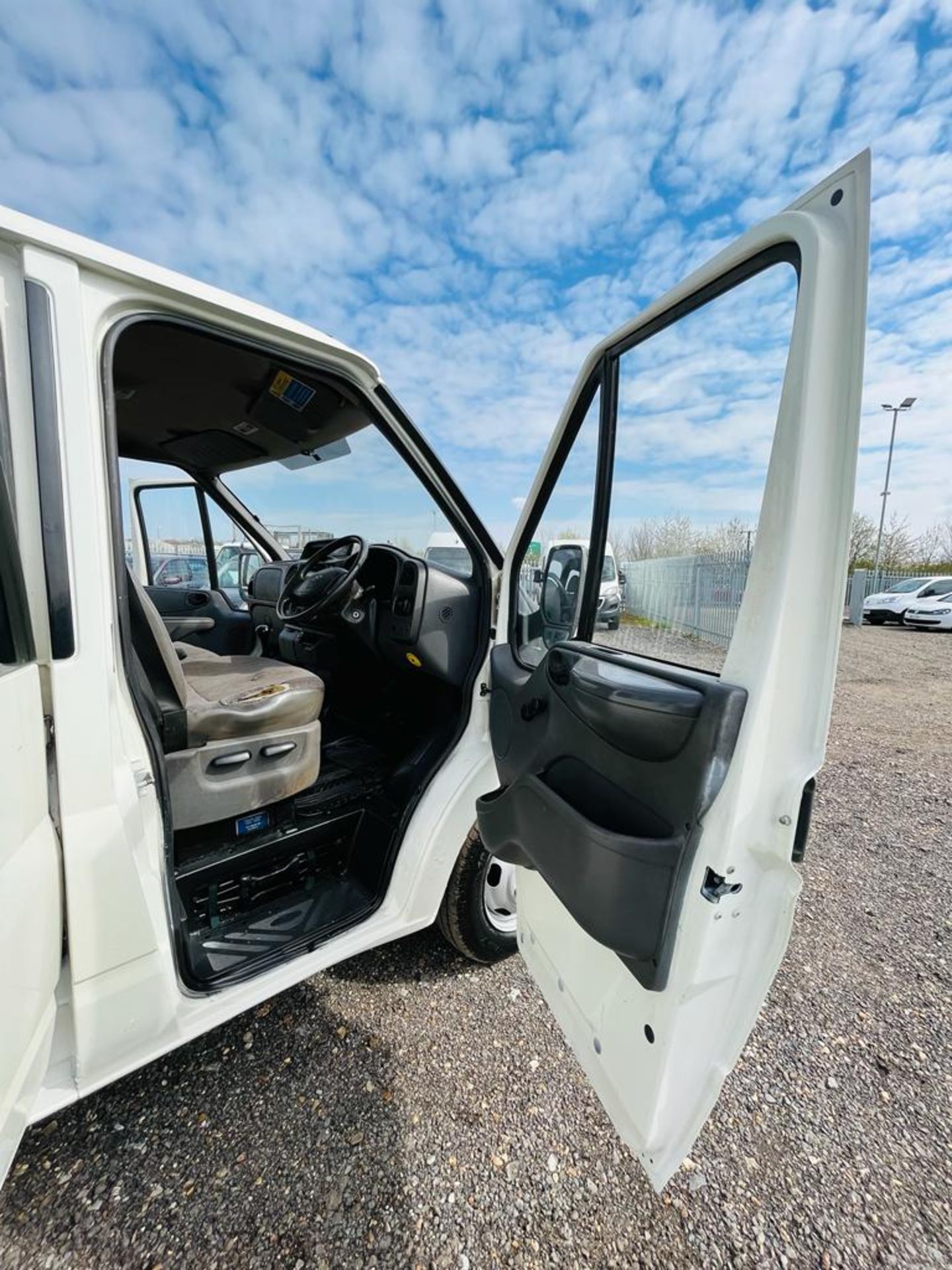 ** ON SALE ** Ford Transit 2.4 TD 350 Tipper Crew Cab 2006 '06 Reg' - Twin Rear Axle - NO VAT - Image 9 of 23