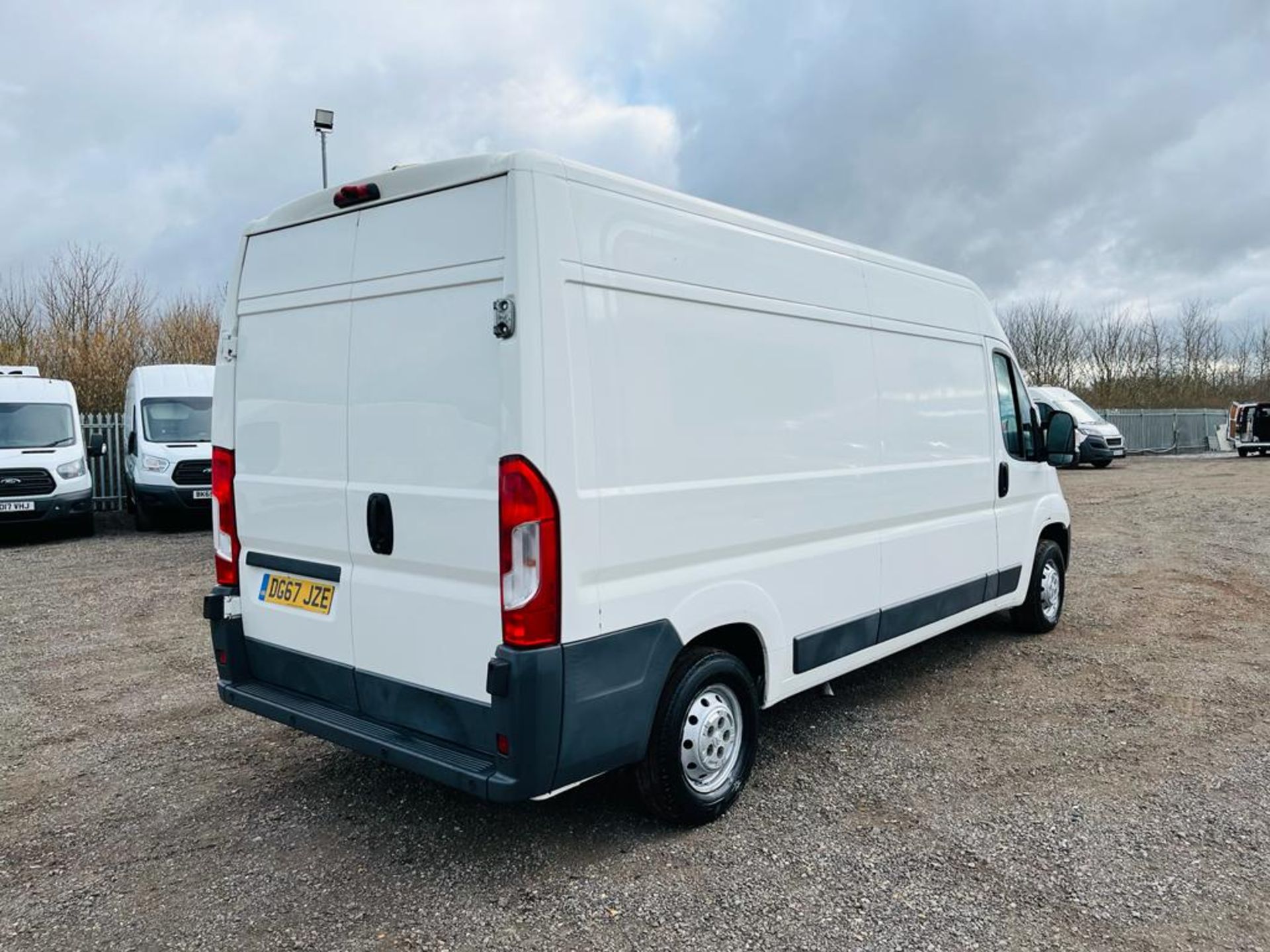 ** ON SALE ** Peugeot Boxer 2.0 Blue HDI Professional 2017 '67 Reg' Sat Nav - A/C - Panel Van - Image 10 of 23