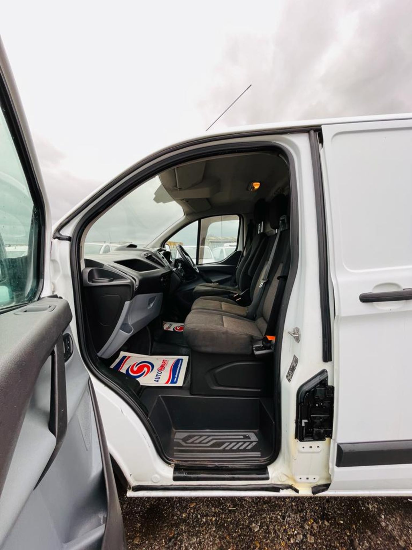** ON SALE ** Ford Transit Custom 2.2 TDCI EcoTech L1 H1 2014 '14 Reg' - Panel Van - Image 20 of 24