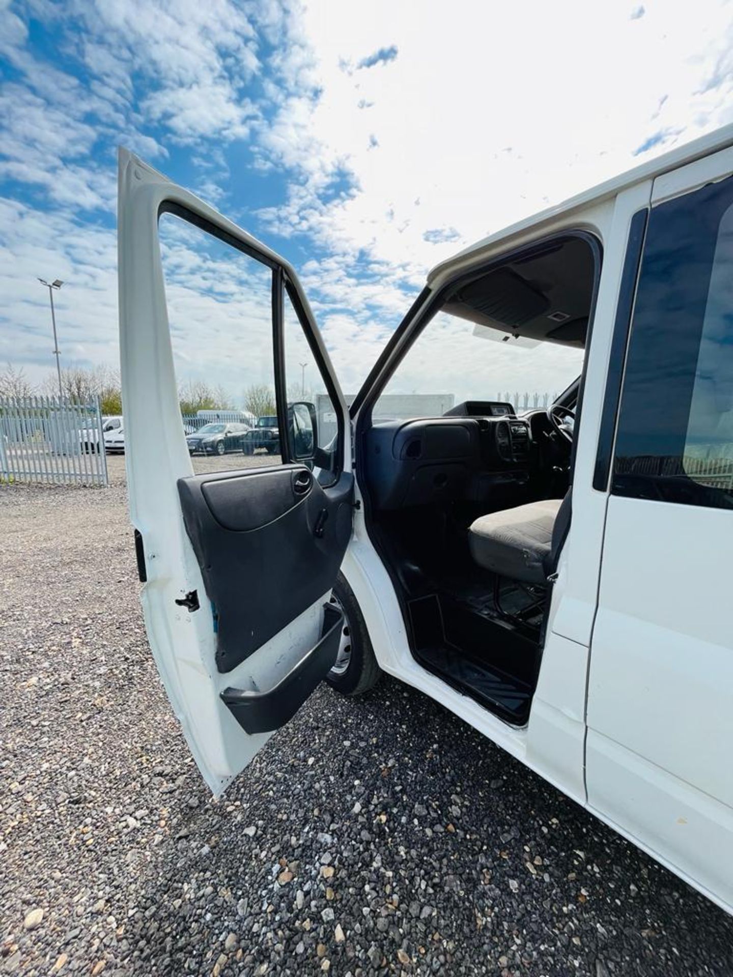 ** ON SALE ** Ford Transit 2.4 TD 350 Tipper Crew Cab 2006 '06 Reg' - Twin Rear Axle - NO VAT - Image 15 of 23