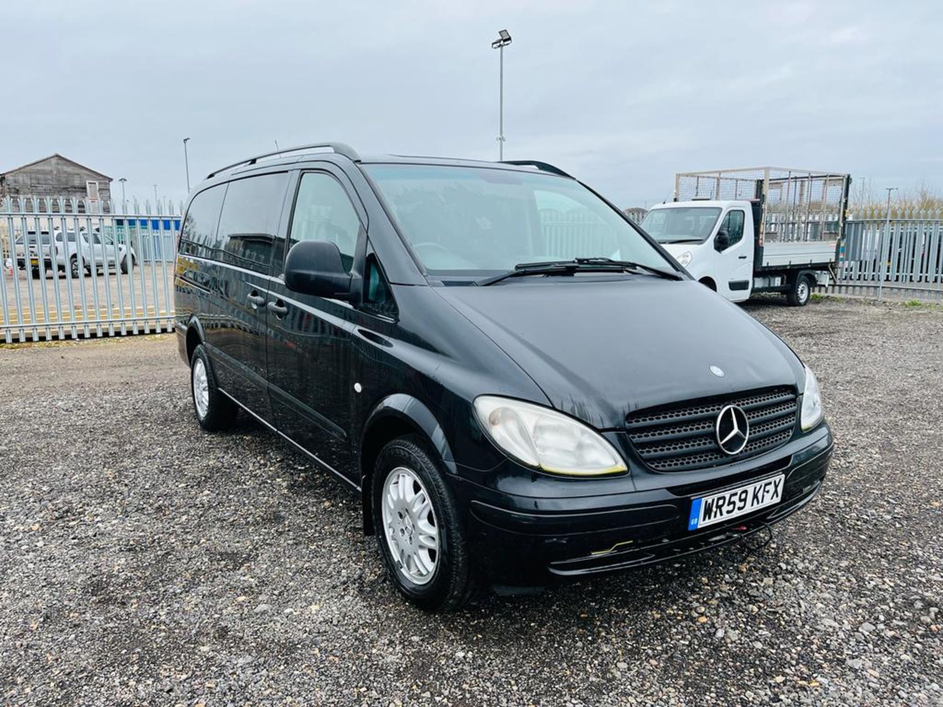 **ON SALE ** Mercedes Benz Vito 2.1 CDI 115 Long Traveliner Long 2009 '59 Reg' -A/C - 9 Seats