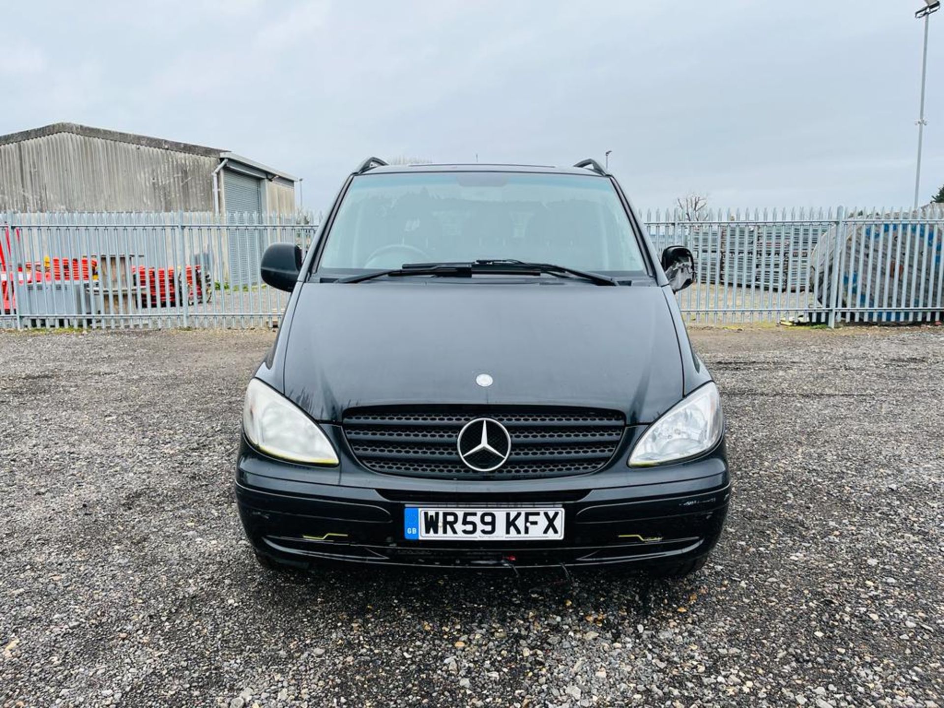 **ON SALE ** Mercedes Benz Vito 2.1 CDI 115 Long Traveliner Long 2009 '59 Reg' -A/C - 9 Seats - Image 2 of 31