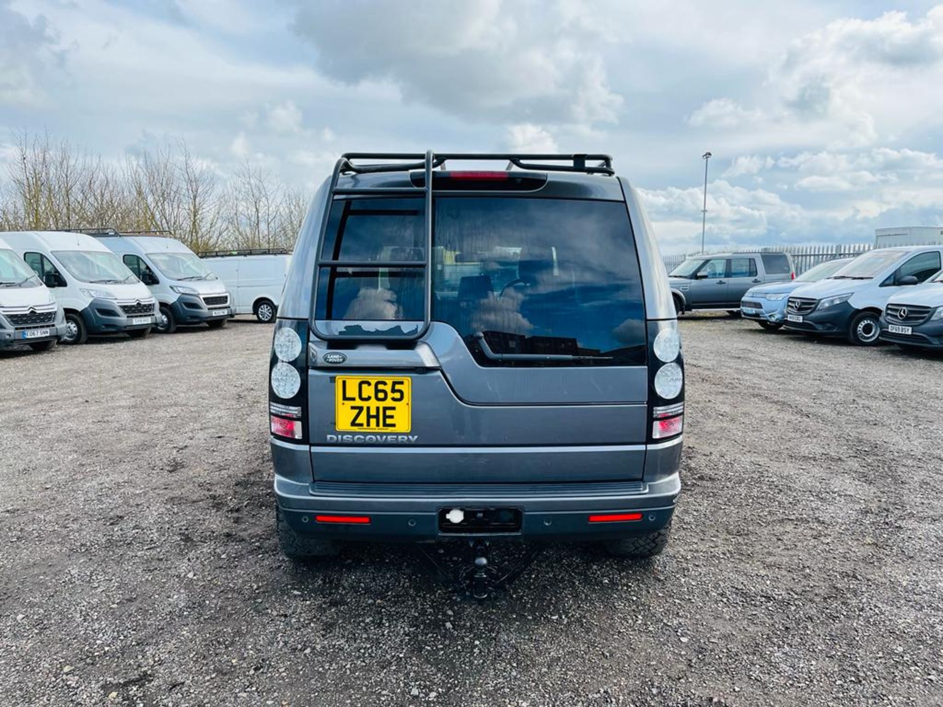 **ON SALE**Land Rover Discovery 3.0 SDV6 Auto SE 2016 '65 Reg' Sat Nav - 4WD - A/C -Only 97214 Miles - Image 6 of 26