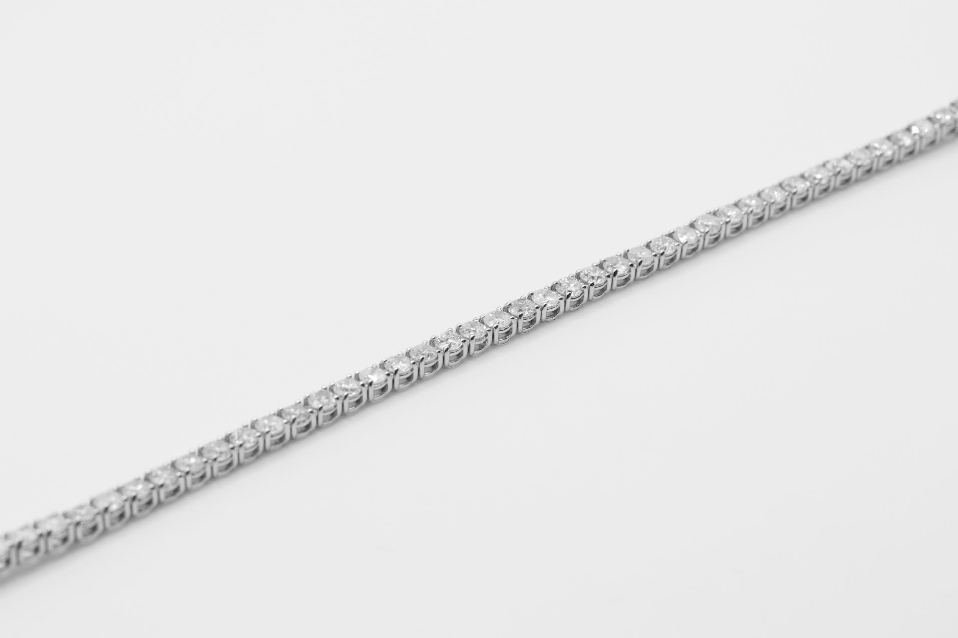 9.0 Carat 18ct White Gold Tennis Bracelet set with Round Brilliant Cut Natural Diamonds - Image 8 of 17