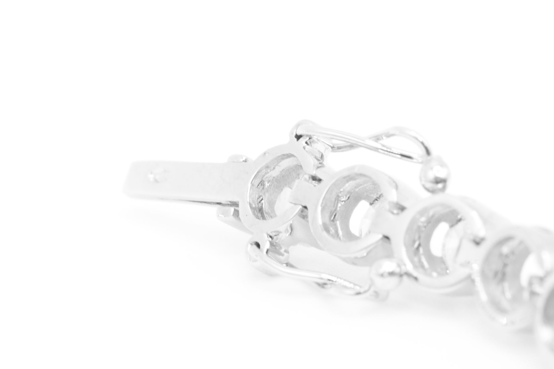 7.0 Carat 18ct White Gold Tennis Bracelet set with Round Brilliant Cut Natural Diamonds - Image 12 of 16