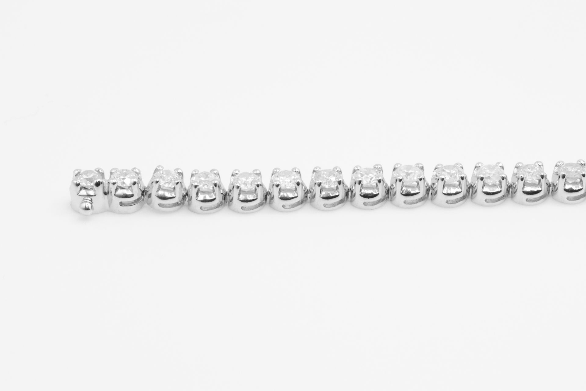 7.0 Carat 18ct White Gold Tennis Bracelet set with Round Brilliant Cut Natural Diamonds - Image 15 of 16