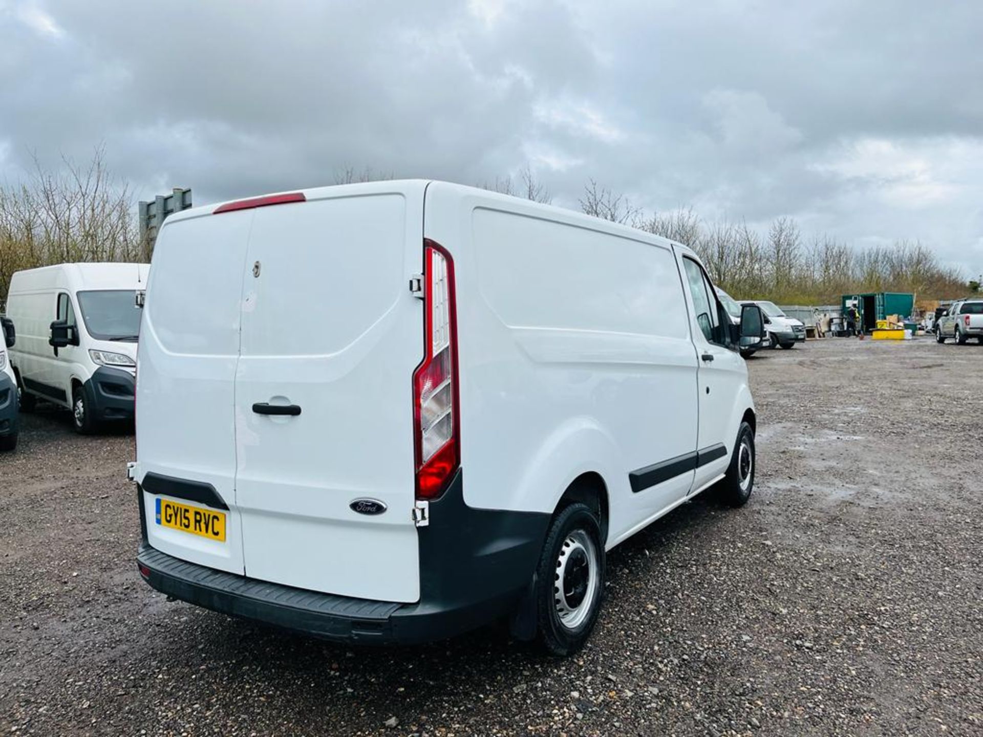 ** ON SALE ** Ford Transit Custom 2.2 TDCI 290 EcoTech 2015 '15 Reg' Panel Van - Image 11 of 25