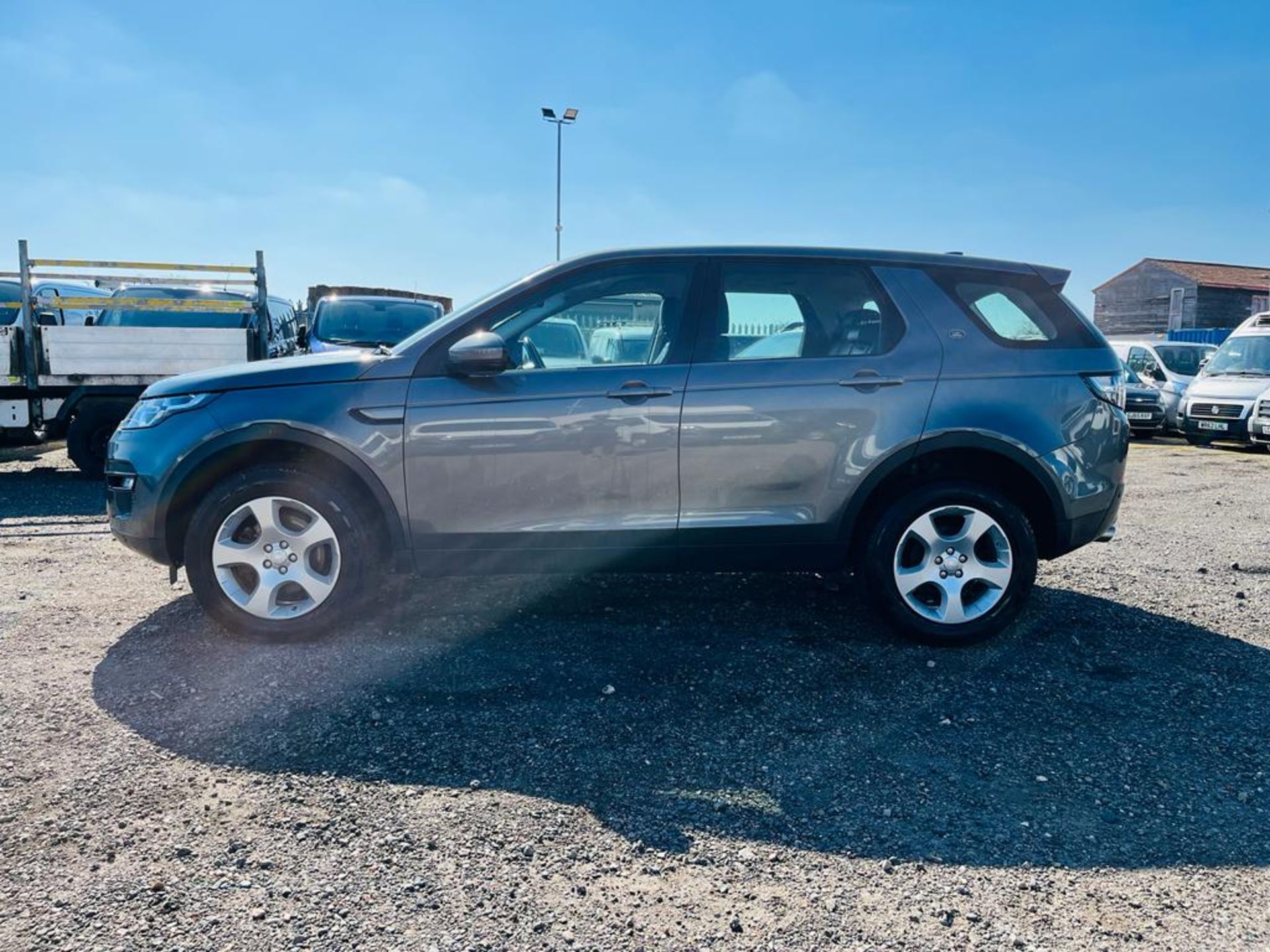 ** ON SALE ** Land Rover Discovery Sport 2.0 ED4 SE Tech E-Capability 2018 '18 Reg' Sat Nav - A/C - Image 4 of 25