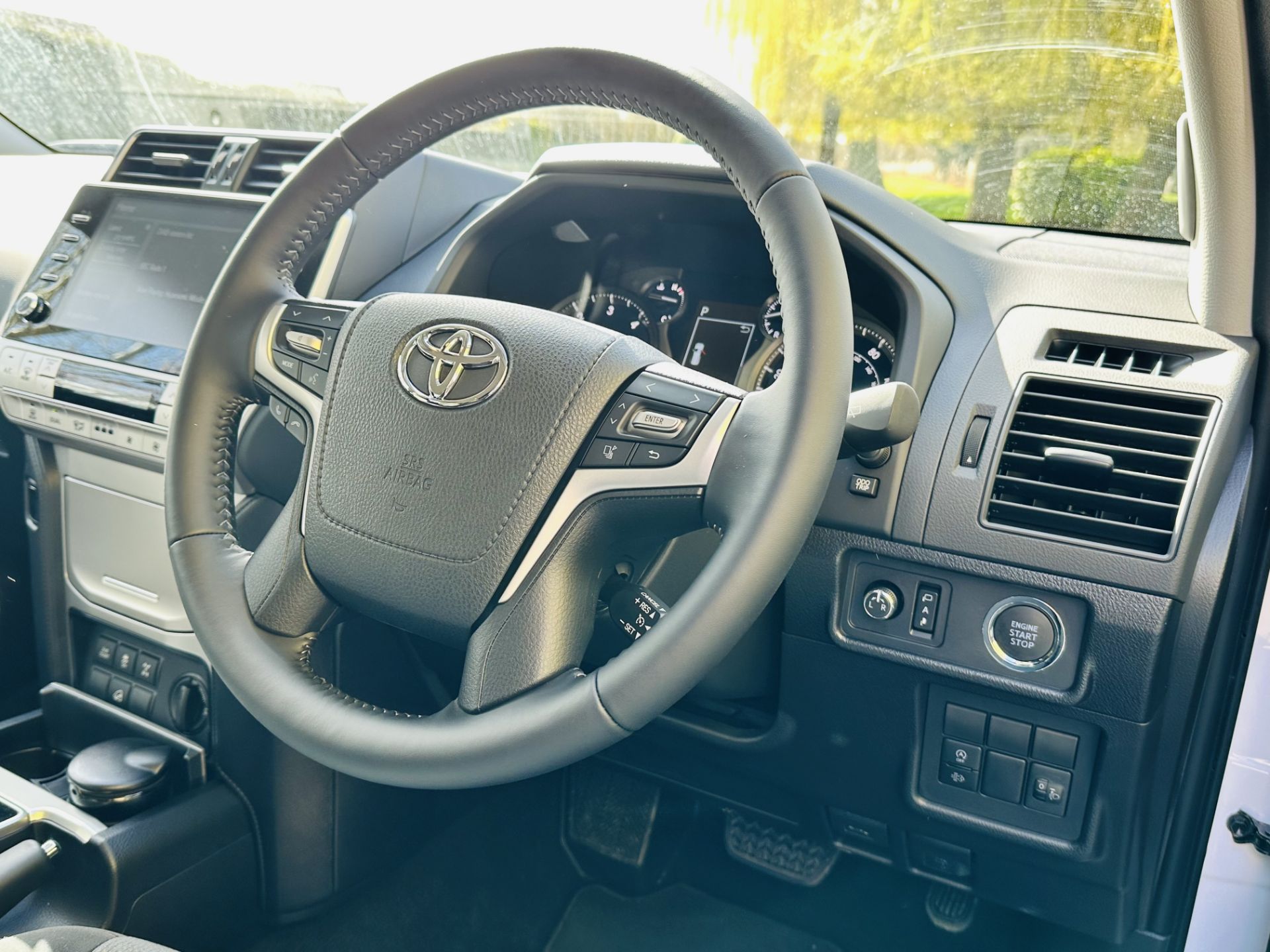 Toyota Land Cruiser Active 2.8 D-4D Auto 204 2023 '23 Reg' Sat Nav -A/C- ULEZ Compliant- 30 Miles - Image 27 of 46