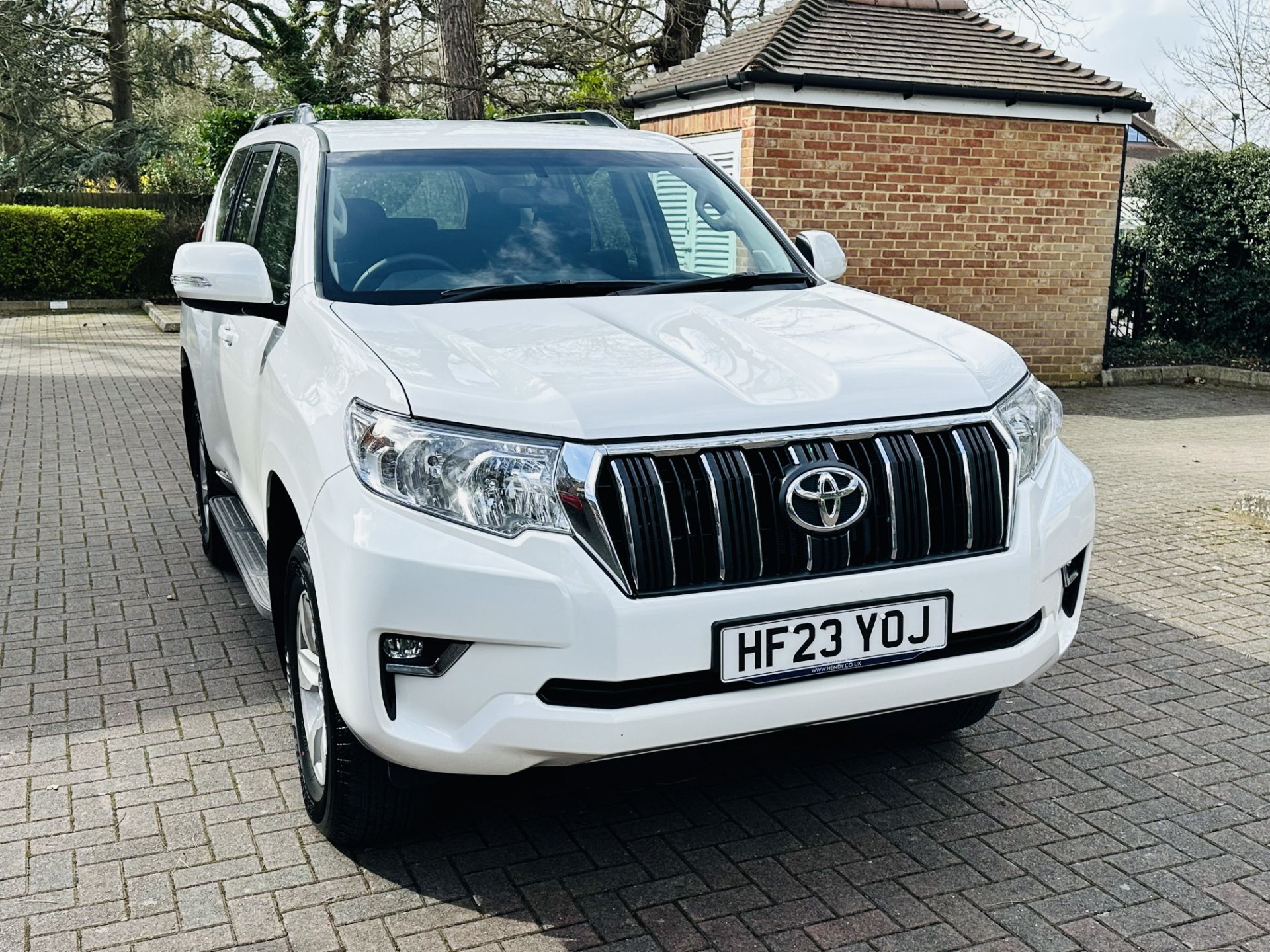 Toyota Land Cruiser Active 2.8 D-4D Auto 204 2023 '23 Reg' Sat Nav -A/C- ULEZ Compliant- 76 Miles - Image 3 of 47