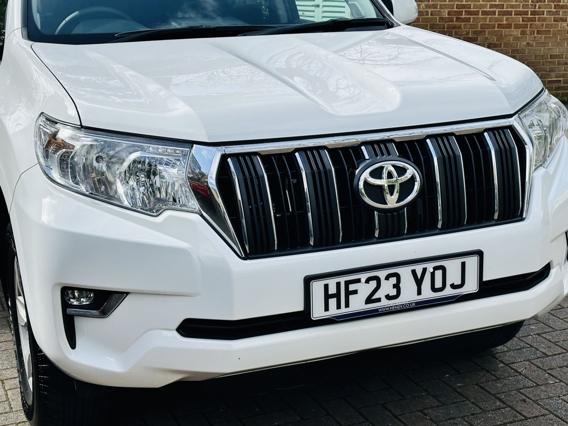 Toyota Land Cruiser Active 2.8 D-4D Auto 204 2023 '23 Reg' Sat Nav -A/C- ULEZ Compliant- 76 Miles - Image 4 of 47