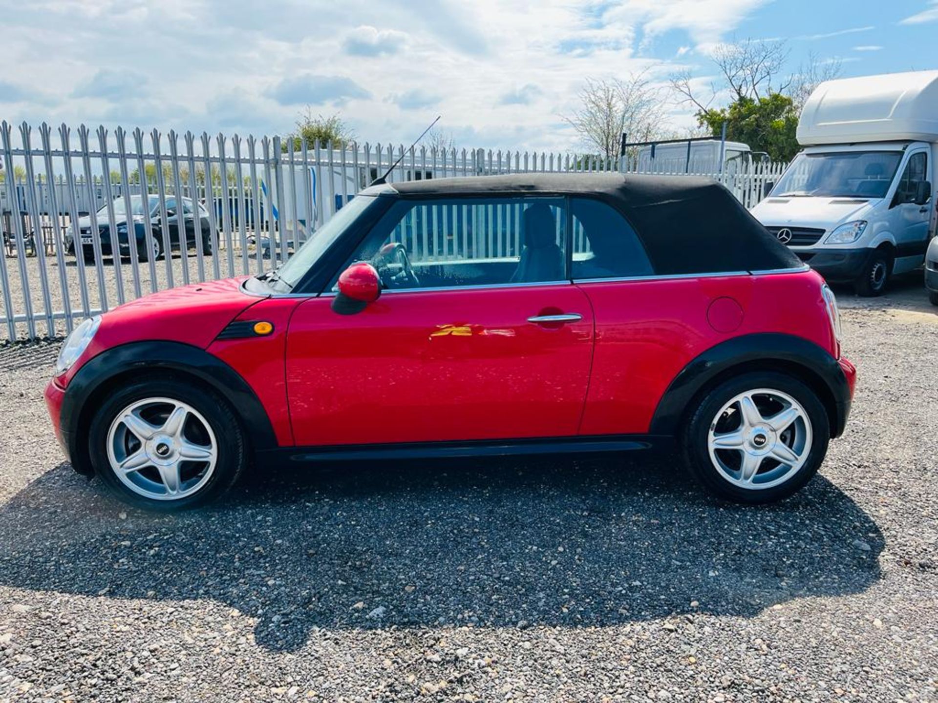 ** ON SALE ** Mini Cooper Cabriolet 1.6 2009 '09 Reg' A/C - ULEZ Compliant - Only 93,991 Miles - Image 4 of 23