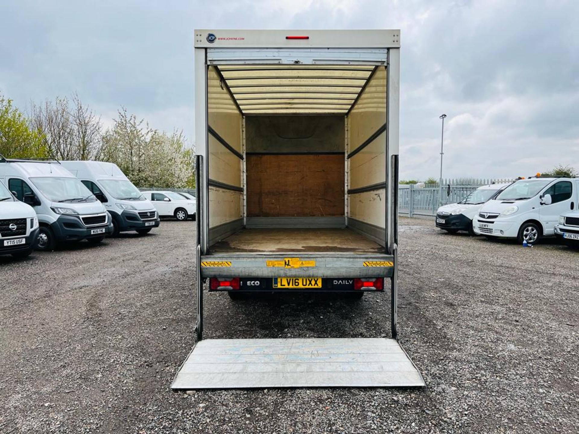 ** ON SALE ** Iveco Daily 35S13 2.3 HD 125 Luton Tail Lift 2016 '16 Reg' - Image 7 of 22