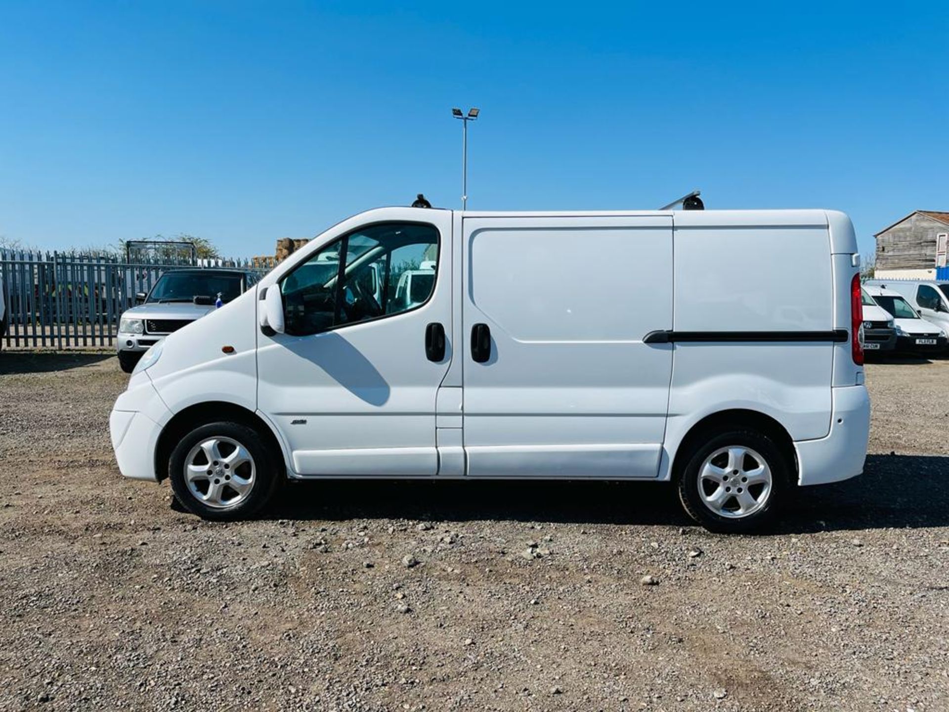 ** ON SALE ** Vauxhall Vivaro 2.0 CDTI 115 2700 Sportive L1 H1 2011 '61 Reg' A/C - No Vat - Image 4 of 24