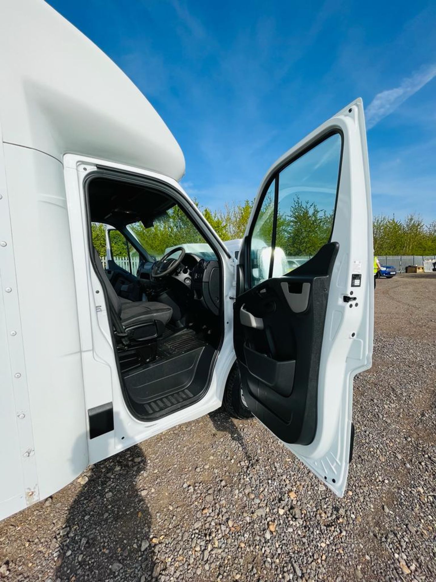 ** ON SALE ** Vauxhall Movano Low Loader 3500 CDTI 125 2.3 L3 H1 2015 "15 Reg" - 3.5 Tonne - Image 10 of 22