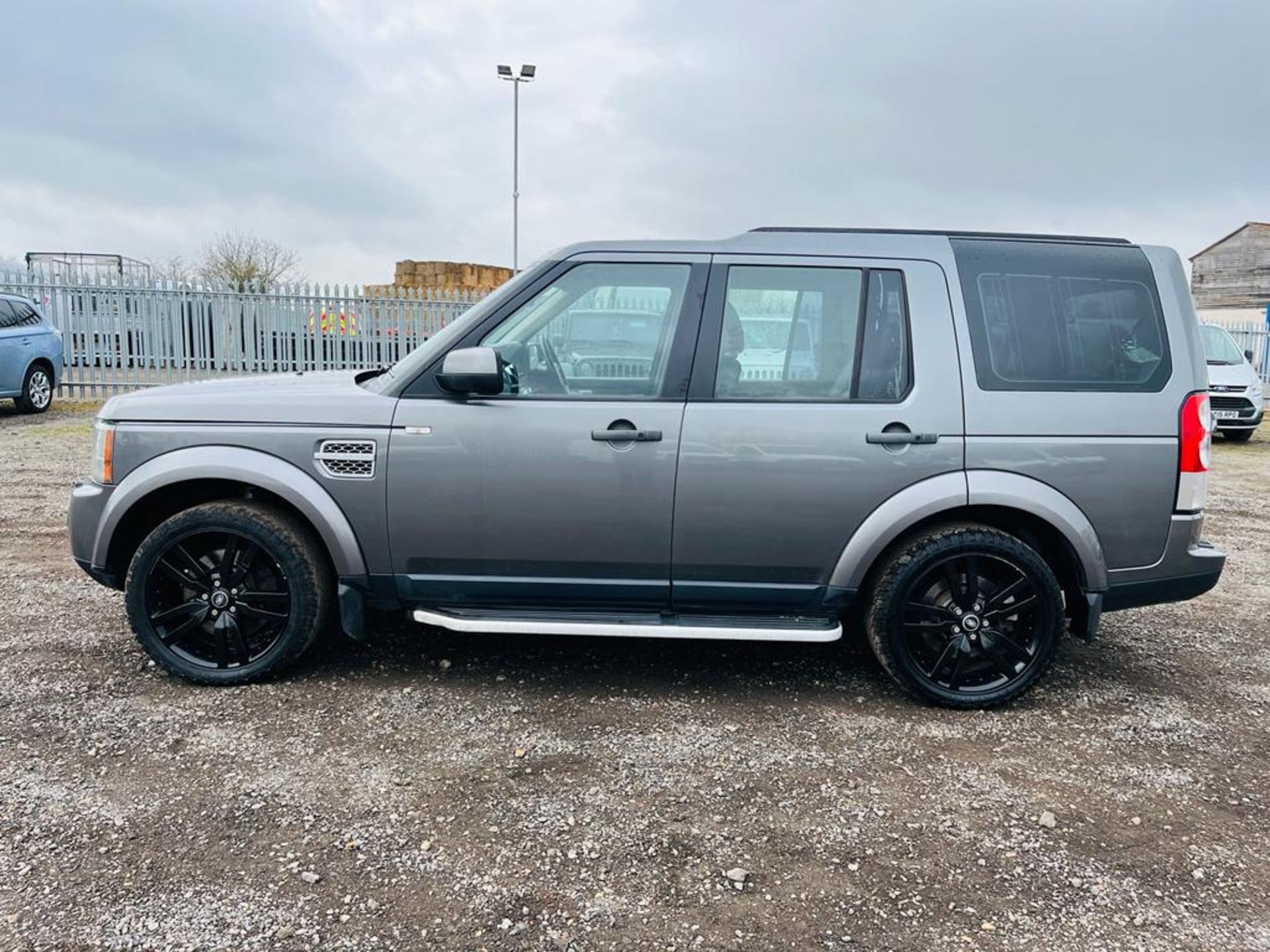 ** ON SALE ** Land Rover HSE 3.0 TDV6 Auto 4WD 2009 '59 Reg' - Sat Nav - A/C - Top spec - NO VAT - Image 4 of 26