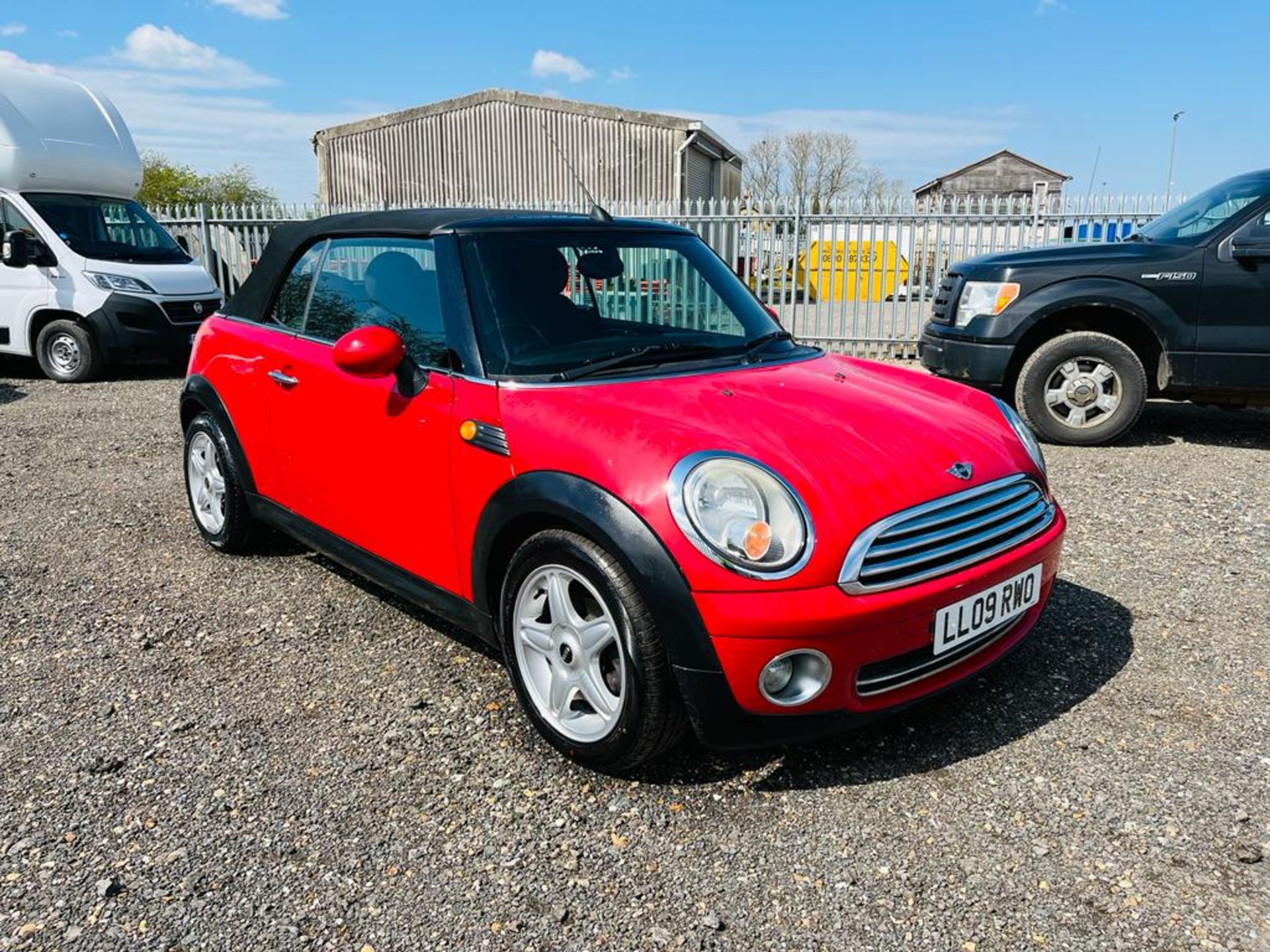 ** ON SALE ** Mini Cooper Cabriolet 1.6 2009 '09 Reg' A/C - ULEZ Compliant - Only 93,991 Miles