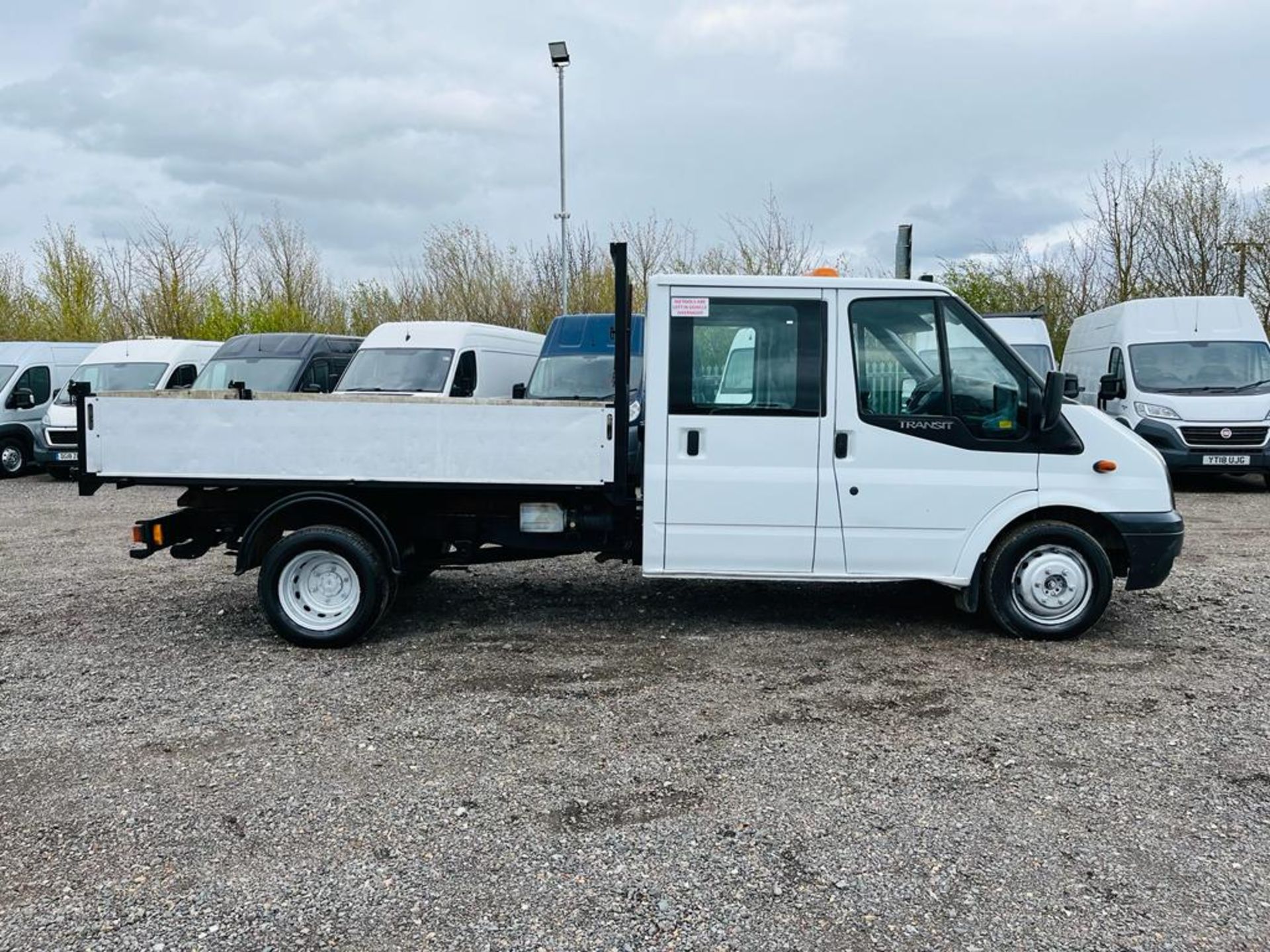 ** ON SALE ** Ford Transit 2.2 TDCI RWD Crew Cab Tipper 2012 '62 Reg' Twin Rear Axle - No Vat - Image 8 of 26