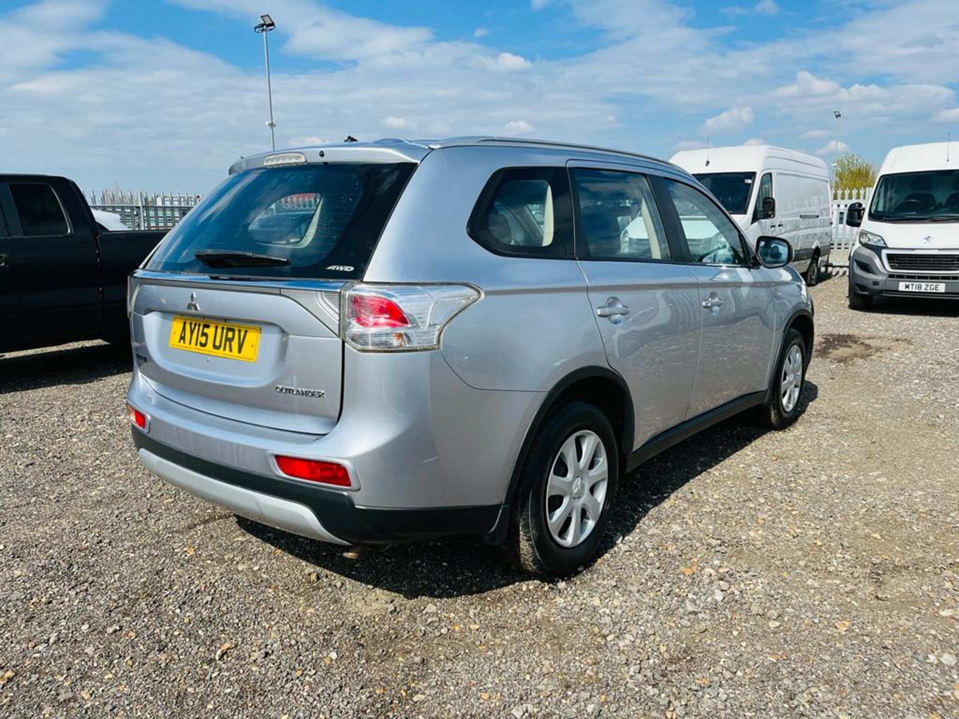 Mitsubishi Outlander GX2 2.3 DI-D 150 4WD 2015 '15 Reg' A/C - No Vat - Image 8 of 25