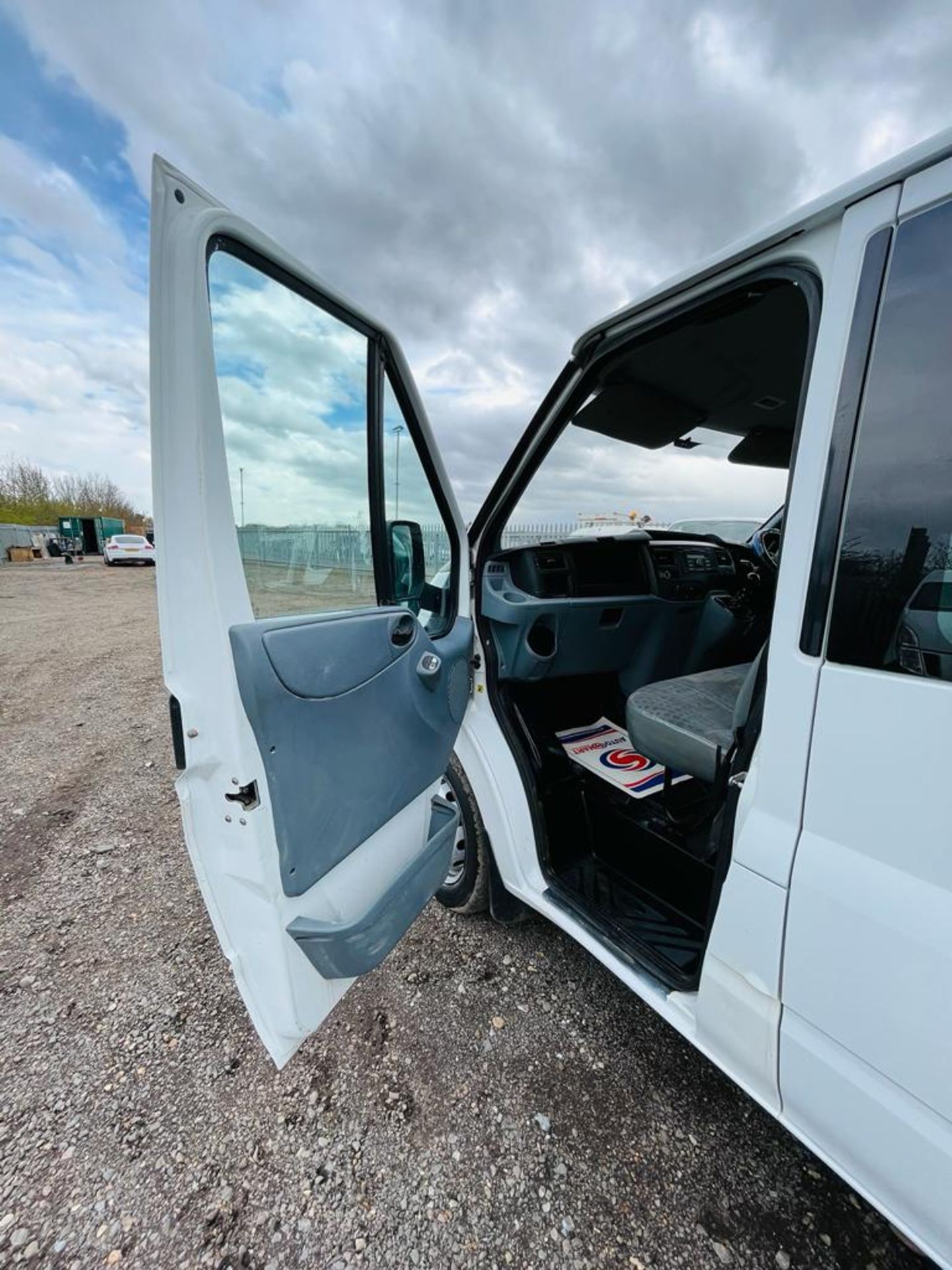 ** ON SALE ** Ford Transit 2.2 TDCI RWD Crew Cab Tipper 2012 '62 Reg' Twin Rear Axle - No Vat - Image 17 of 26