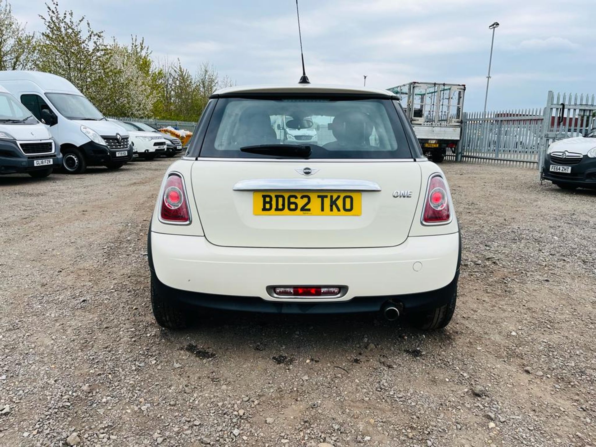 ** ON SALE ** Mini One 1.6 100 2012 '62 Reg' A/C - No Vat - Only 50,572 Miles - ULEZ Compliant - Image 6 of 22