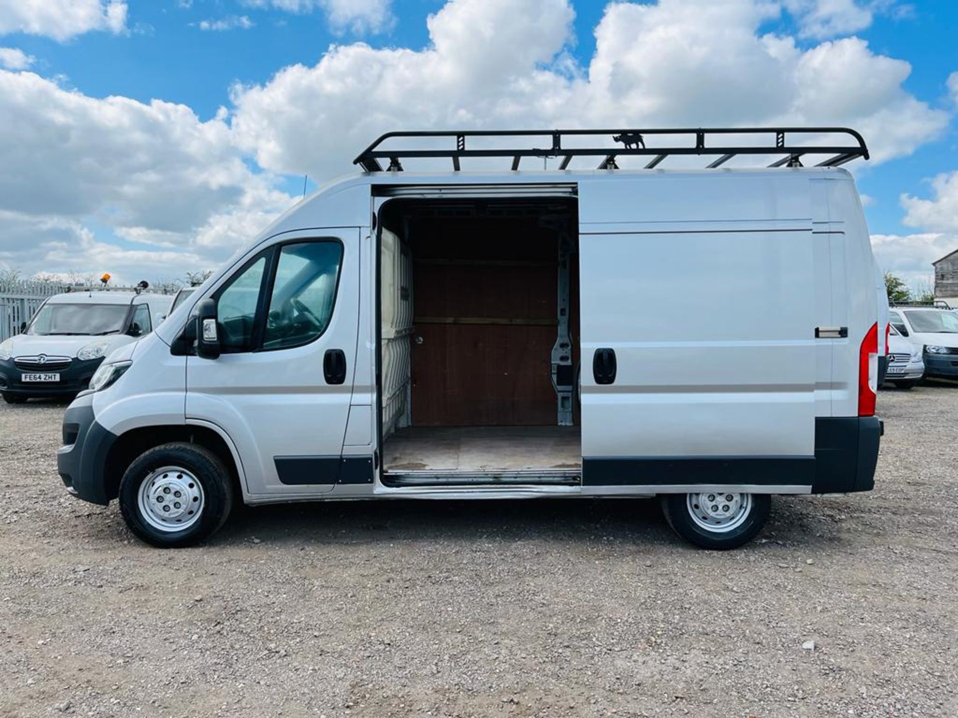 Peugeot Boxer 2.2 HDI 335 Professional L2 H2 2016 '16 Reg' Sat Nav - A/C - Roof Rack - Image 5 of 24