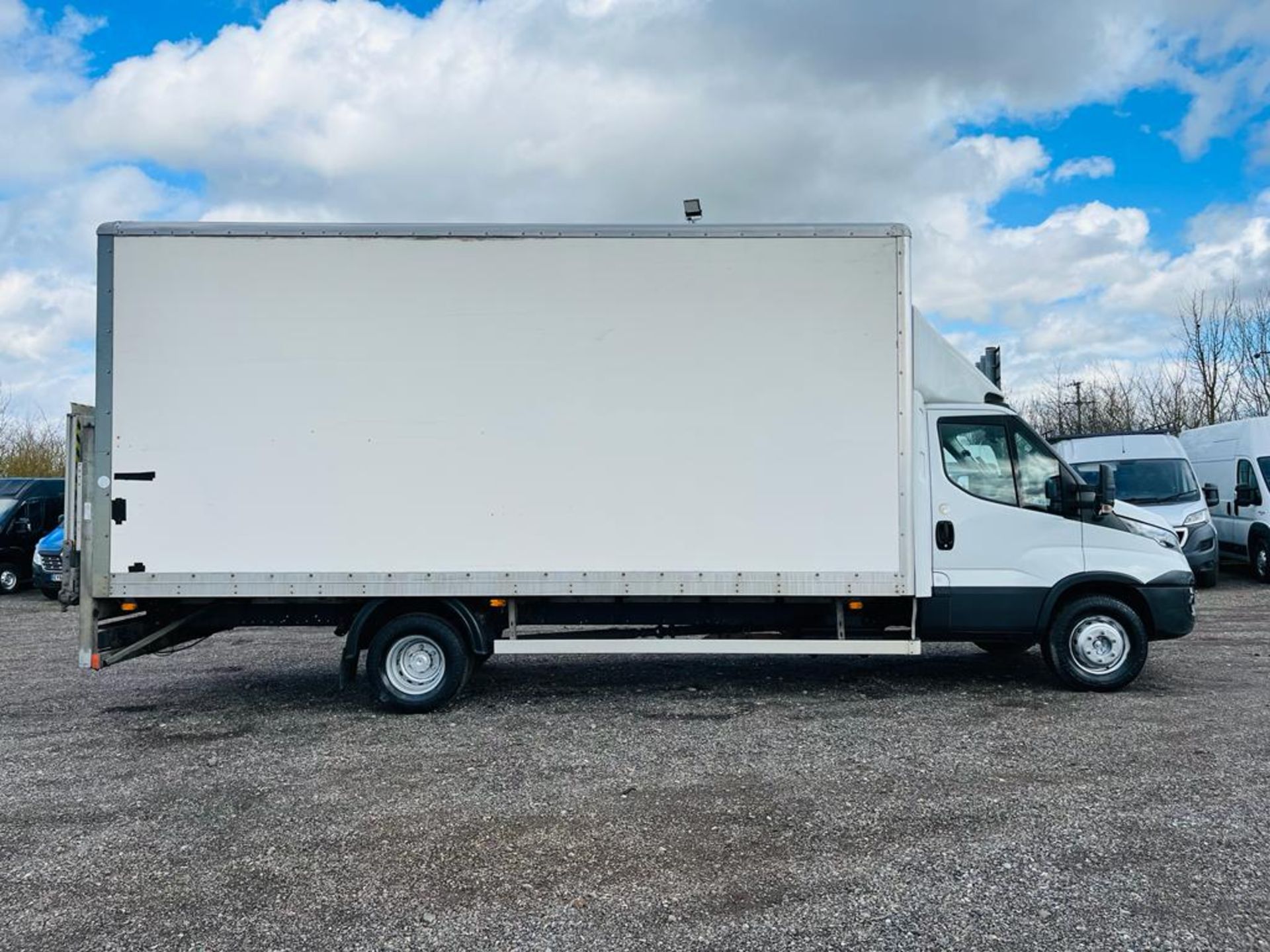 ** ON SALE ** Iveco Daily 3.0 HD GRP BOX L4 70C18 HI-Matic Auto 2018 '68 Reg' - A/C -ULEZ Compliant - Image 9 of 19