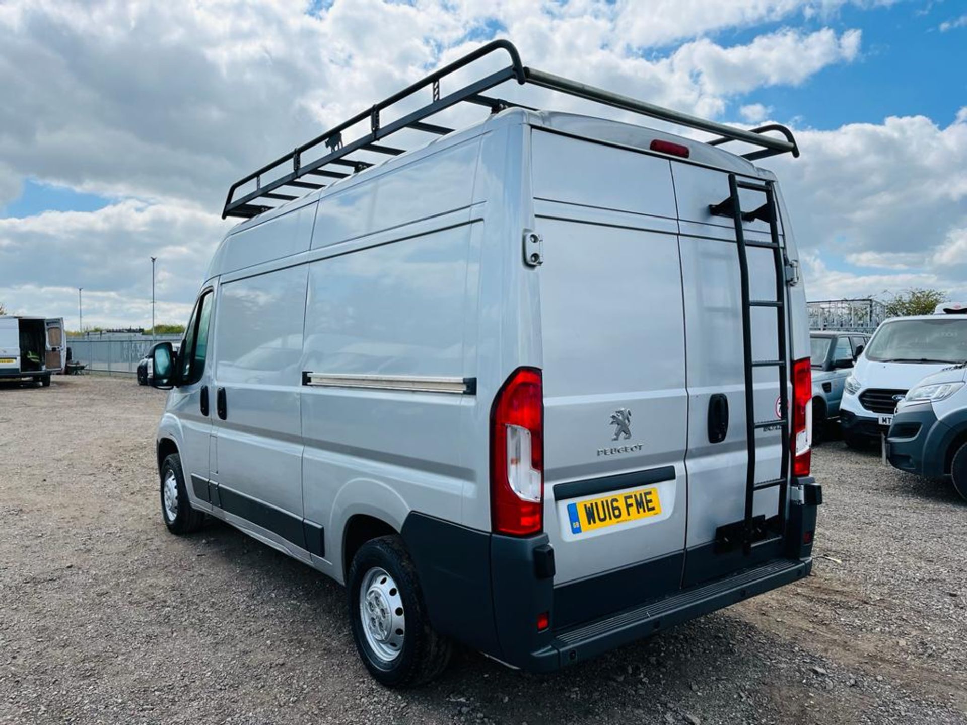 Peugeot Boxer 2.2 HDI 335 Professional L2 H2 2016 '16 Reg' Sat Nav - A/C - Roof Rack - Image 7 of 24