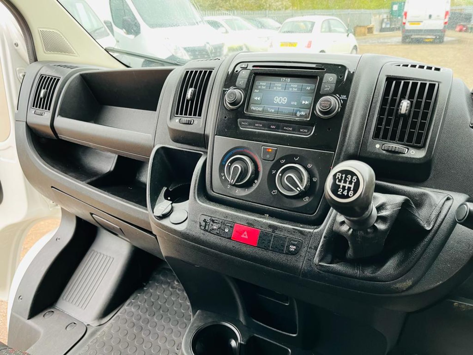 Peugeot Boxer 2.0 BlueHDI L3 H2 Professional 2018 '18 Reg' Sat Nav - A/C - Image 17 of 23