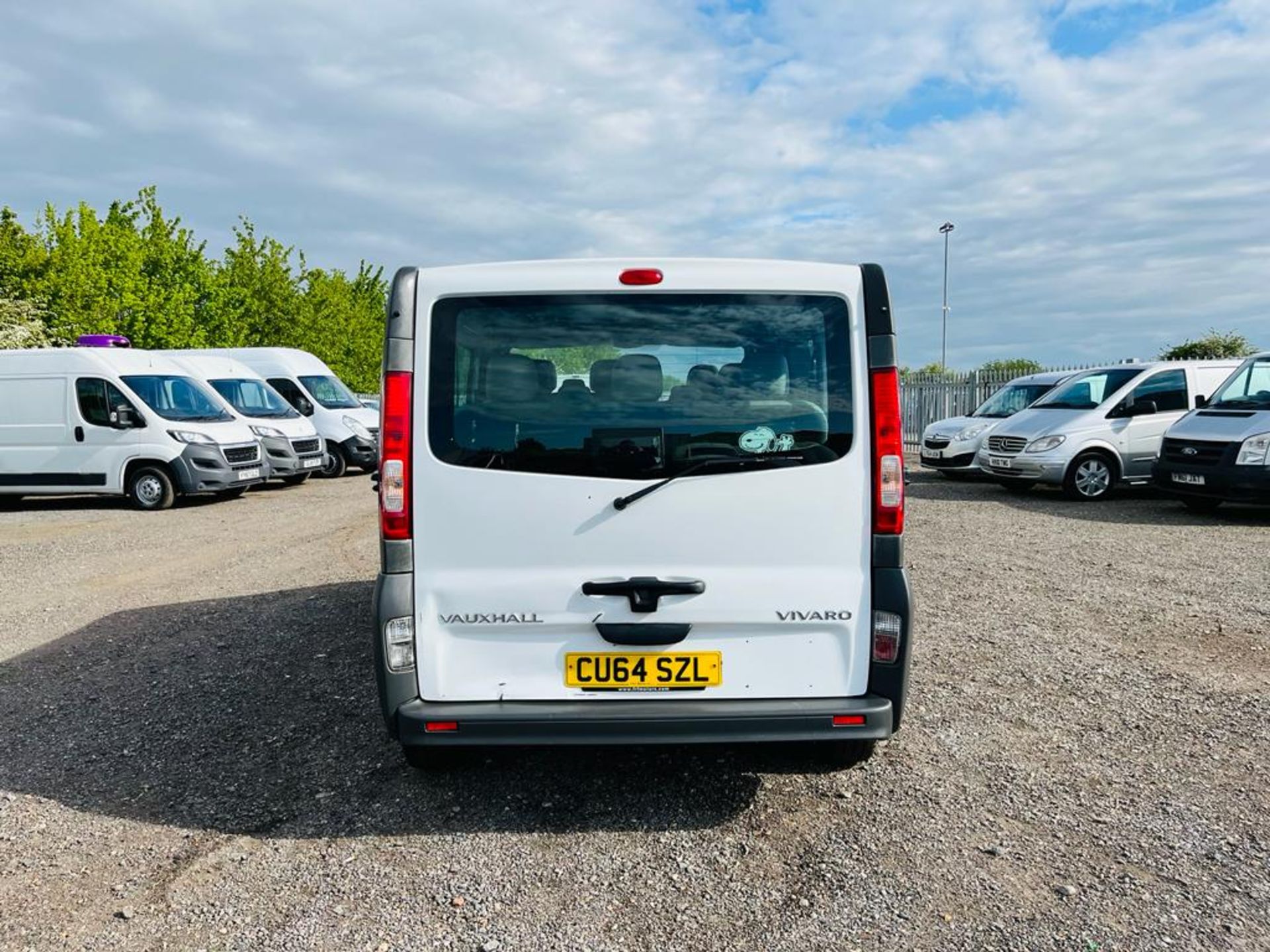 ** ON SALE ** Vauxhall Vivaro 2900 Combi 2.0 CDTI L1 H1 2014 '64 Reg' 9 Seats - No Vat - Image 8 of 26