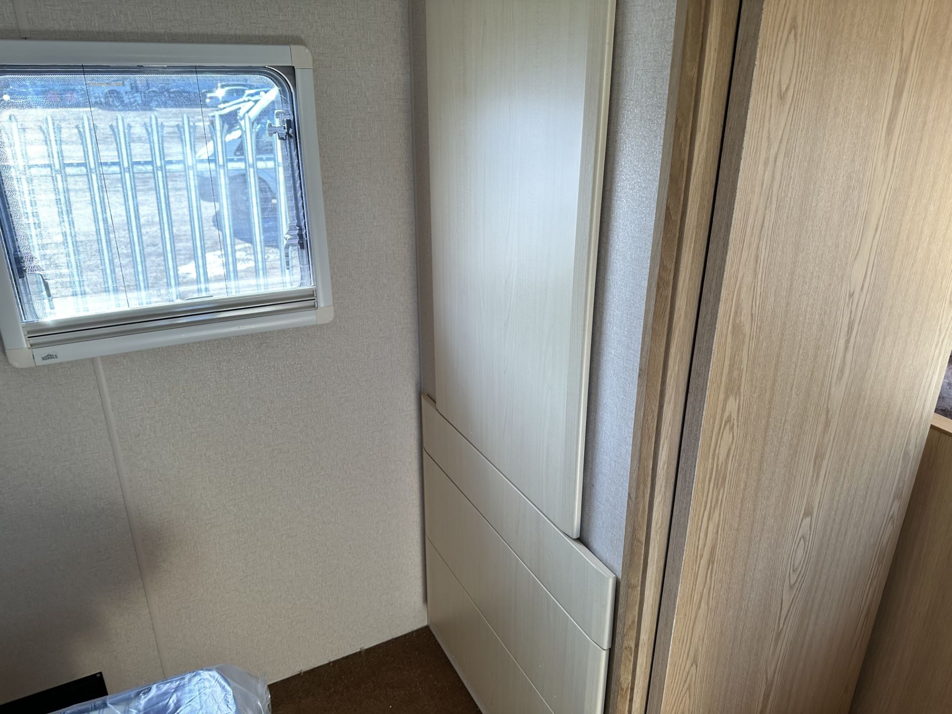 ** ON SALE ** ERV Classic Custom Build 5 Berth Caravan/RV Ex Display Home - Slide Out - End Bedroom - Image 23 of 27