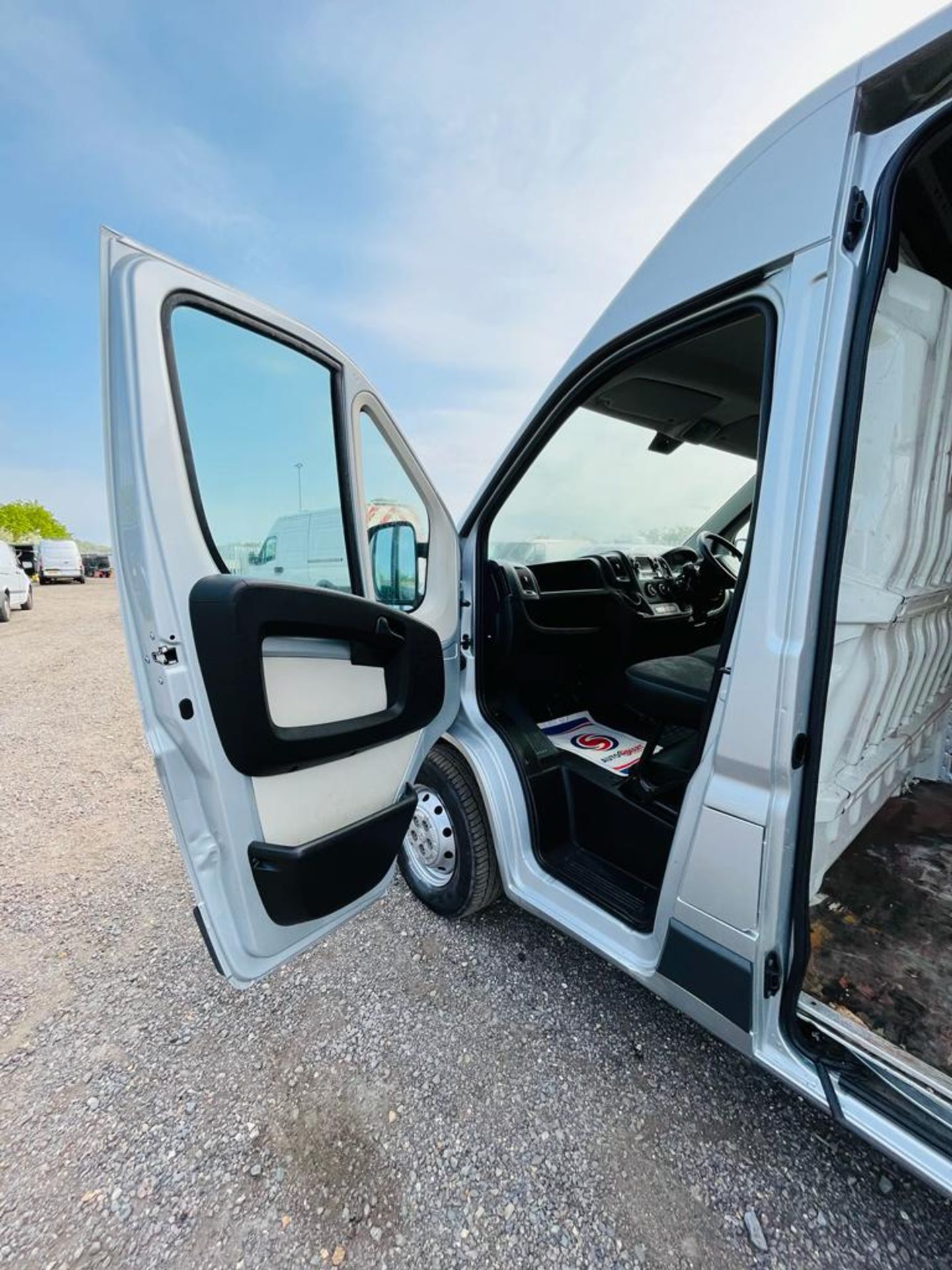 ** ON SALE ** Peugeot Boxer Professional 2.0 BlueHDI L3 H2 2017 '67 Reg' Sat Nav - A/C - No Vat - Image 19 of 24