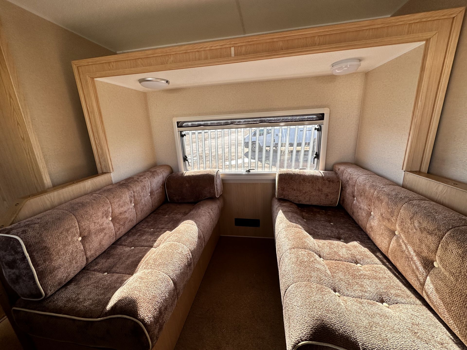 ** ON SALE ** ERV Classic Custom Build 5 Berth Caravan/RV Ex Display Home - Slide Out - End Bedroom - Image 16 of 27