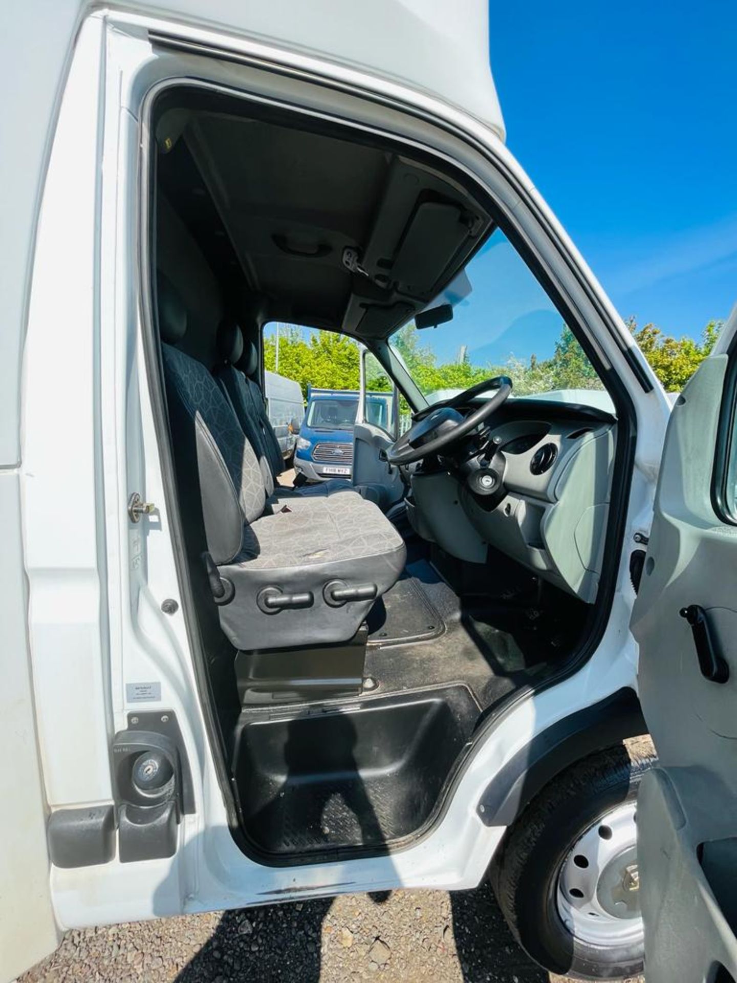 Renault Master LL35 2.5 DCI 120 Low Loader Luton 2007 '07 Reg' - Only 116,242 Miles - Image 11 of 22