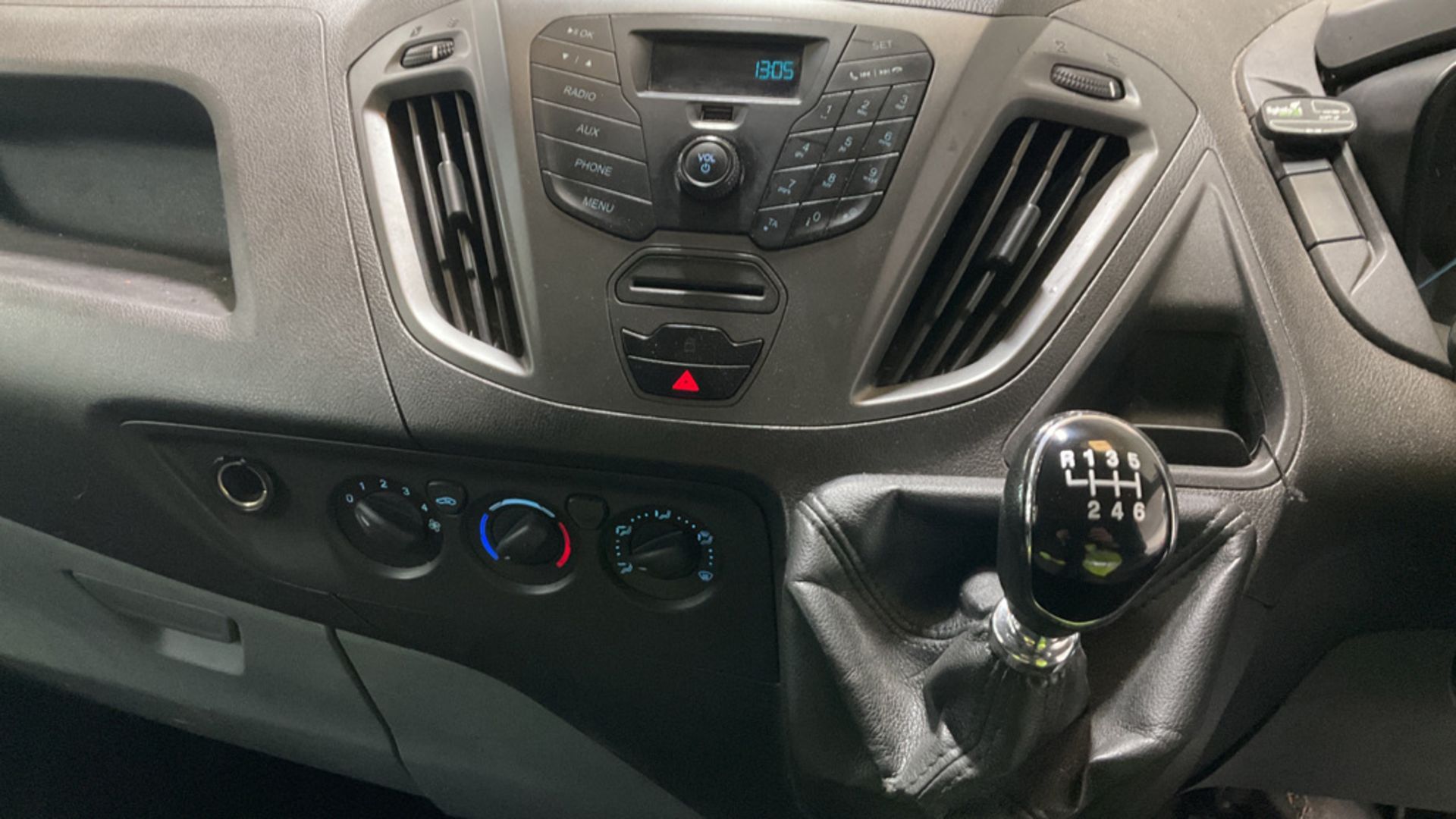 ** ON SALE ** Ford Transit Custom 2.2 TDCI Eco-Tech 2014 '14 Reg' Panel Van - Panel Van - No Vat - Image 7 of 9