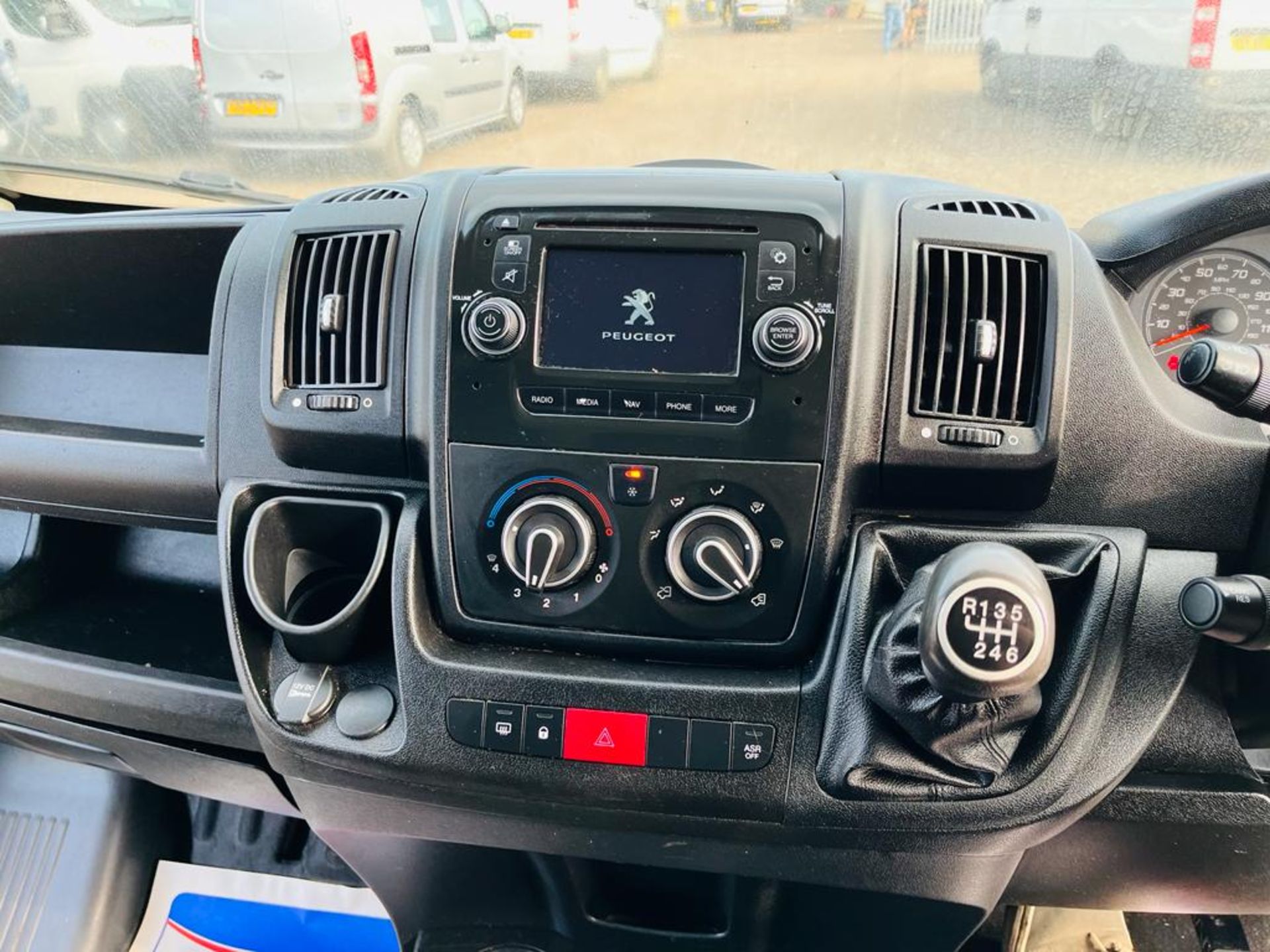 ** ON SALE ** Peugeot Boxer Professional 2.0 BlueHDI L3 H2 2017 '67 Reg' Sat Nav - A/C - No Vat - Image 18 of 24