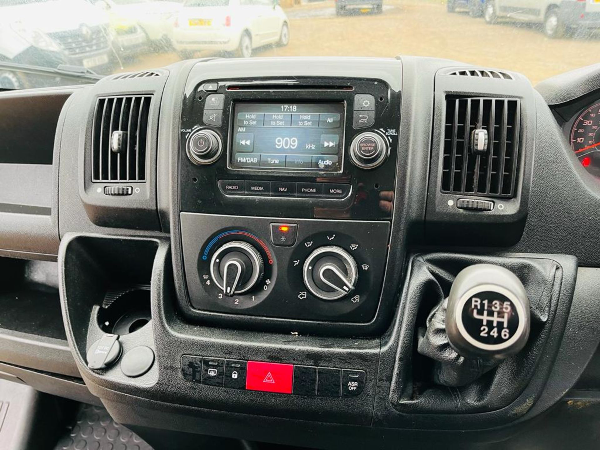 Peugeot Boxer 2.0 BlueHDI L3 H2 Professional 2018 '18 Reg' Sat Nav - A/C - Image 16 of 23