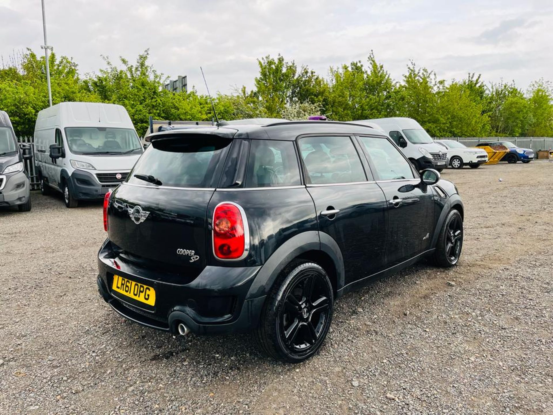 **ON SALE** Mini Cooper Countryman All4 SD 2.0 2011 "61 Reg" - Start/Stop - Alloy Wheels -Navigation - Image 8 of 25