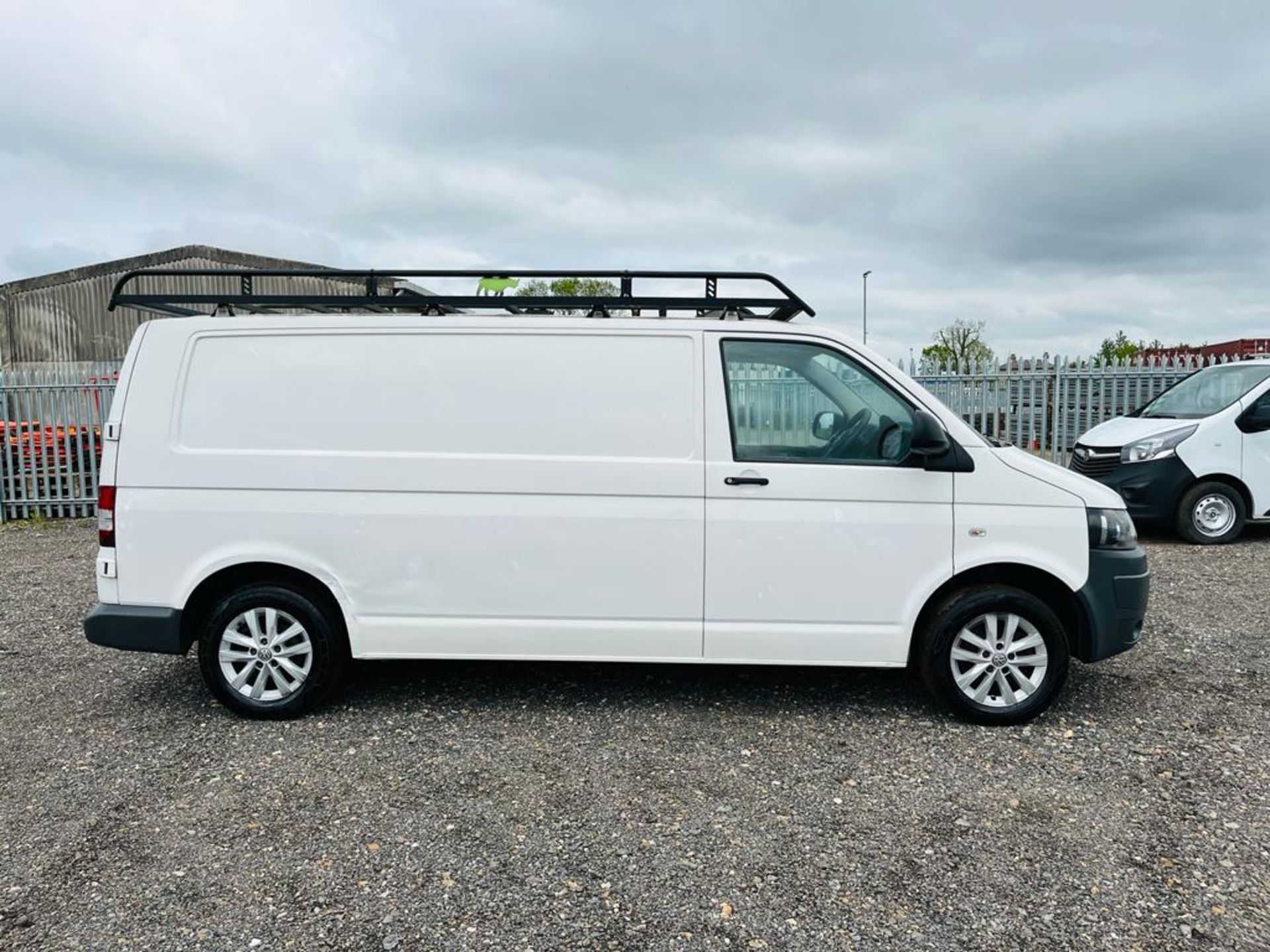 ** ON SALE ** Volkswagen Transporter T30 102 LWB 2011 '61 Reg' Sat Nav - Panel Van - Image 12 of 25