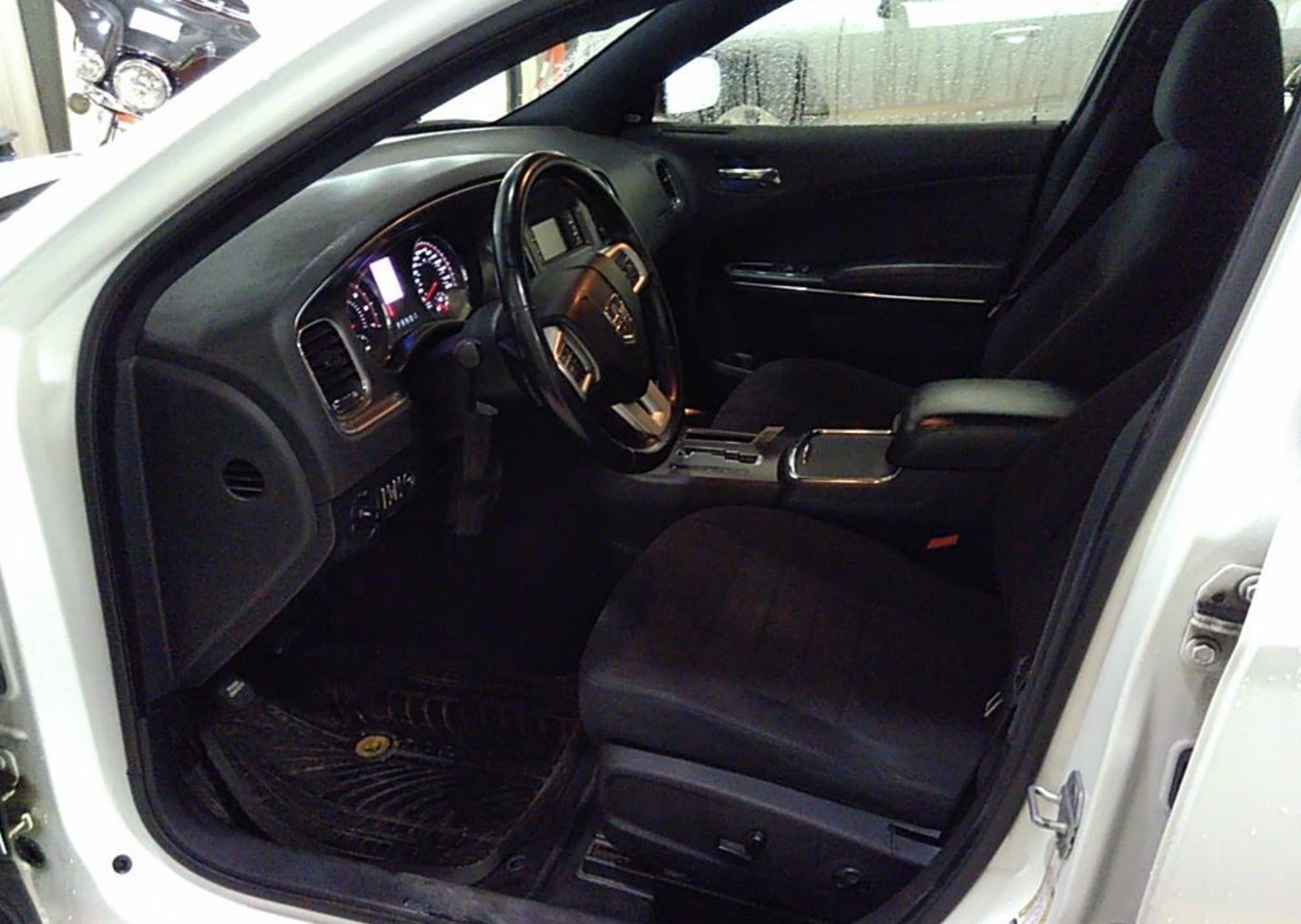 ** ON SALE ** Dodge Charger 3.6L V6 SXT LTD RWD Automatic 2011 '11 Year' A/C - ULEZ Compliant - Image 5 of 5