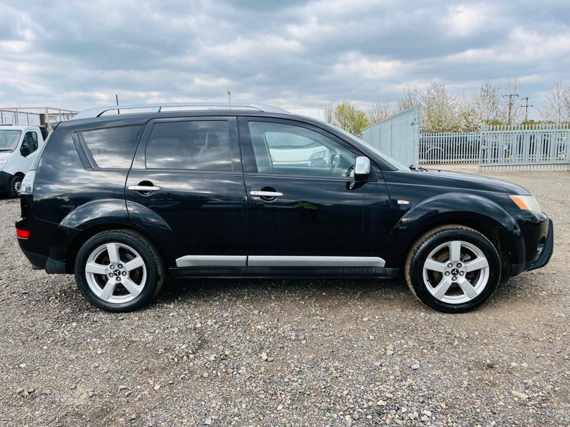 ** ON SALE ** Mitsubishi Outlander Warrior 2.0 DI-D 2007 '07 Reg' 7 Seats - A/C - No Vat - Image 9 of 27