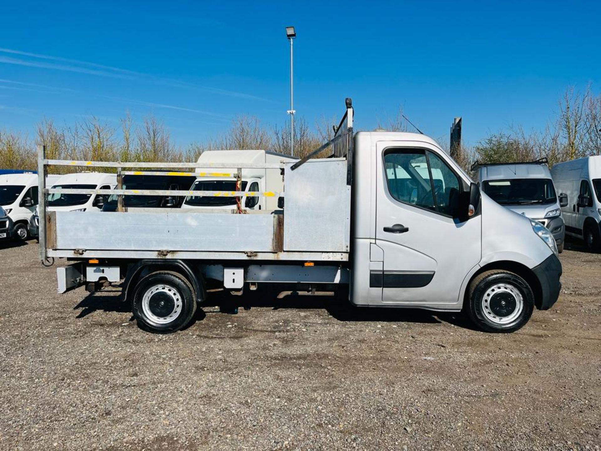 Vauxhall Movano F3500 2.3 CDTI L2 Dropside 2016 '16 Reg' Bluetooth Pack - Image 8 of 22