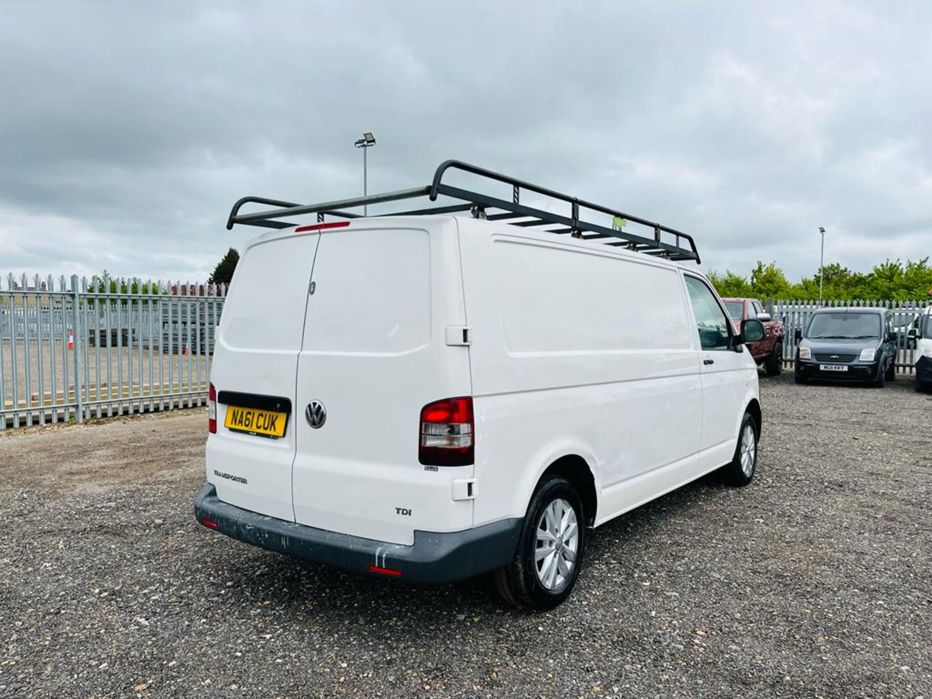 ** ON SALE ** Volkswagen Transporter T30 102 LWB 2011 '61 Reg' Sat Nav - Panel Van - Image 11 of 25