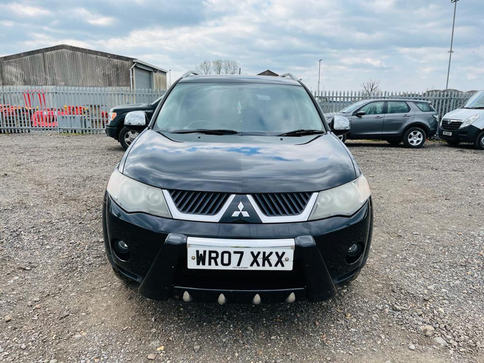 ** ON SALE ** Mitsubishi Outlander Warrior 2.0 DI-D 2007 '07 Reg' 7 Seats - A/C - No Vat - Image 2 of 27