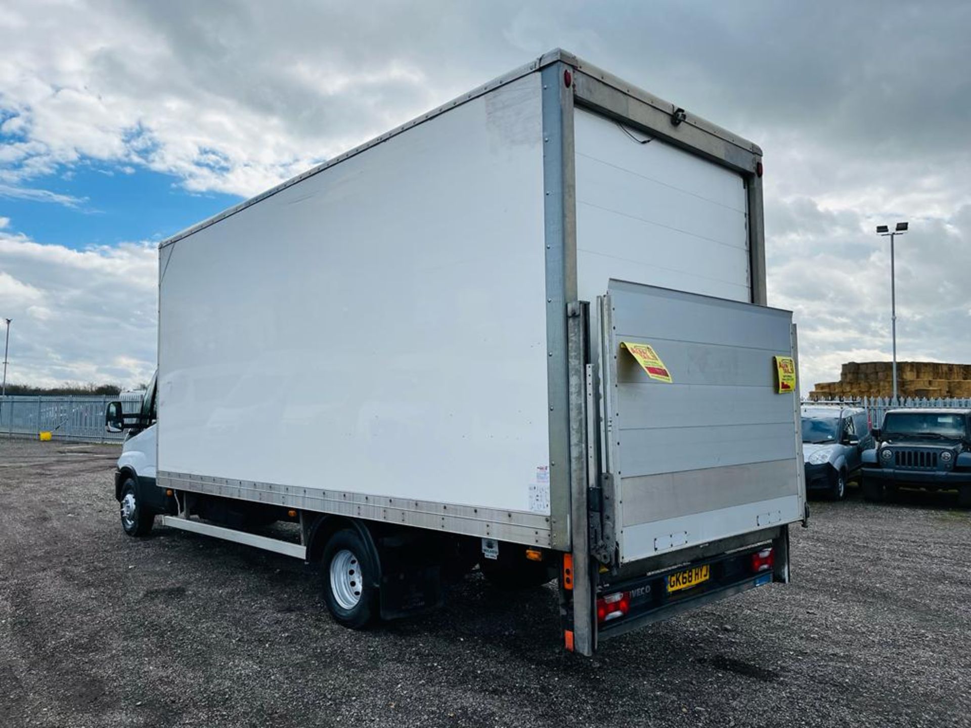 ** ON SALE ** Iveco Daily 3.0 HD GRP BOX L4 70C18 HI-Matic Auto 2018 '68 Reg' - A/C - ULEZ Compliant - Image 6 of 21